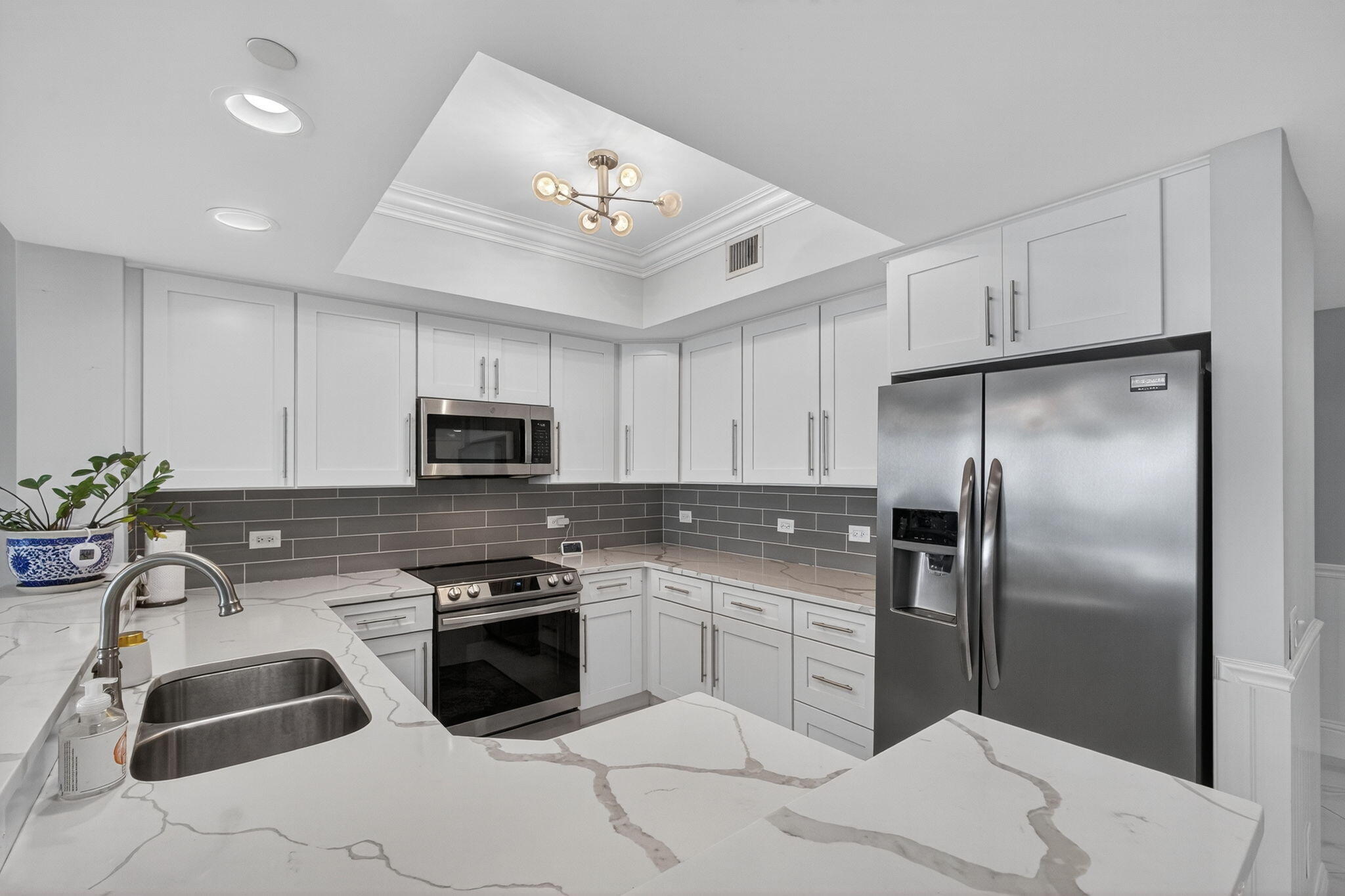 2650 Lake Shore Drive 2303