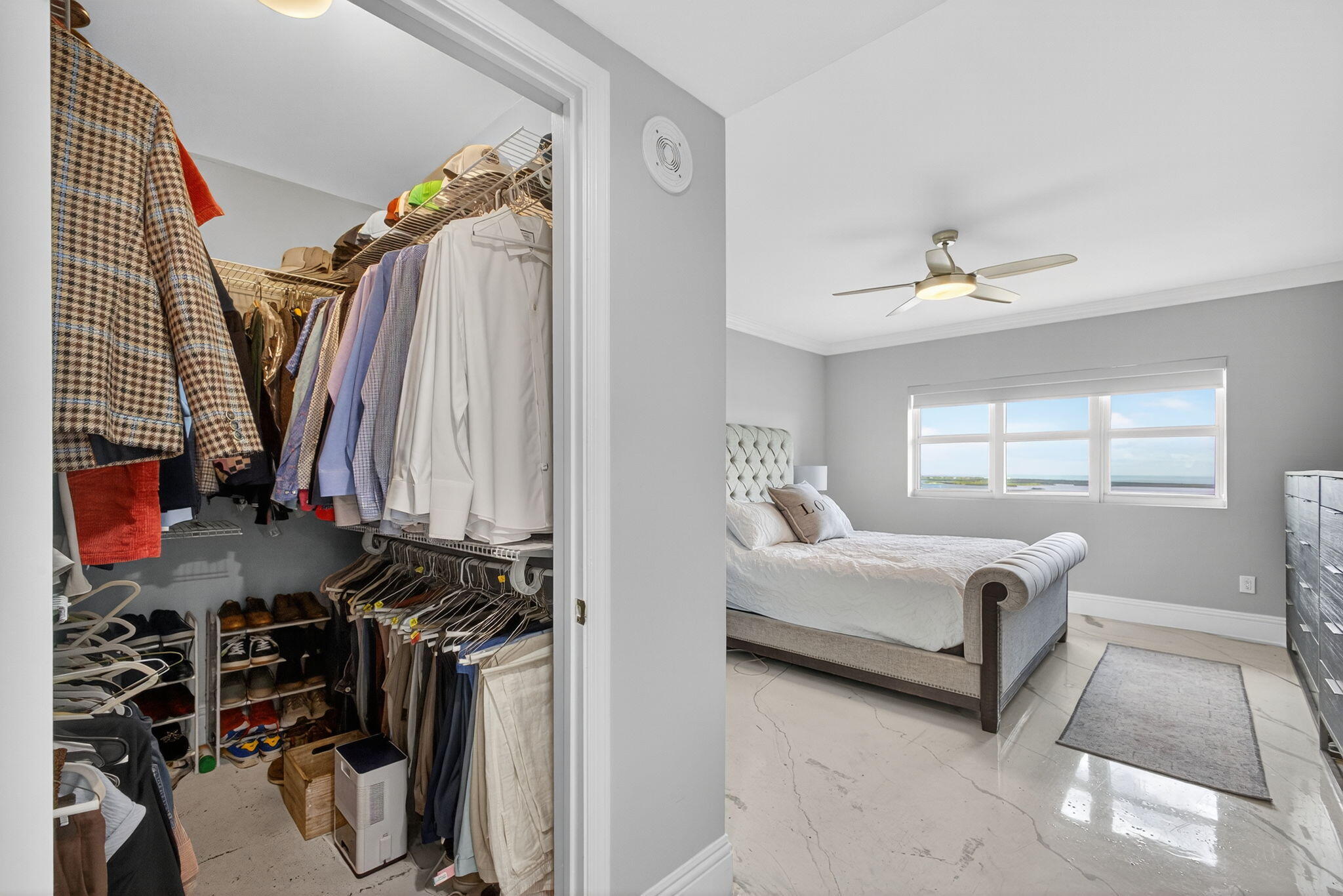 2650 Lake Shore Drive 2303