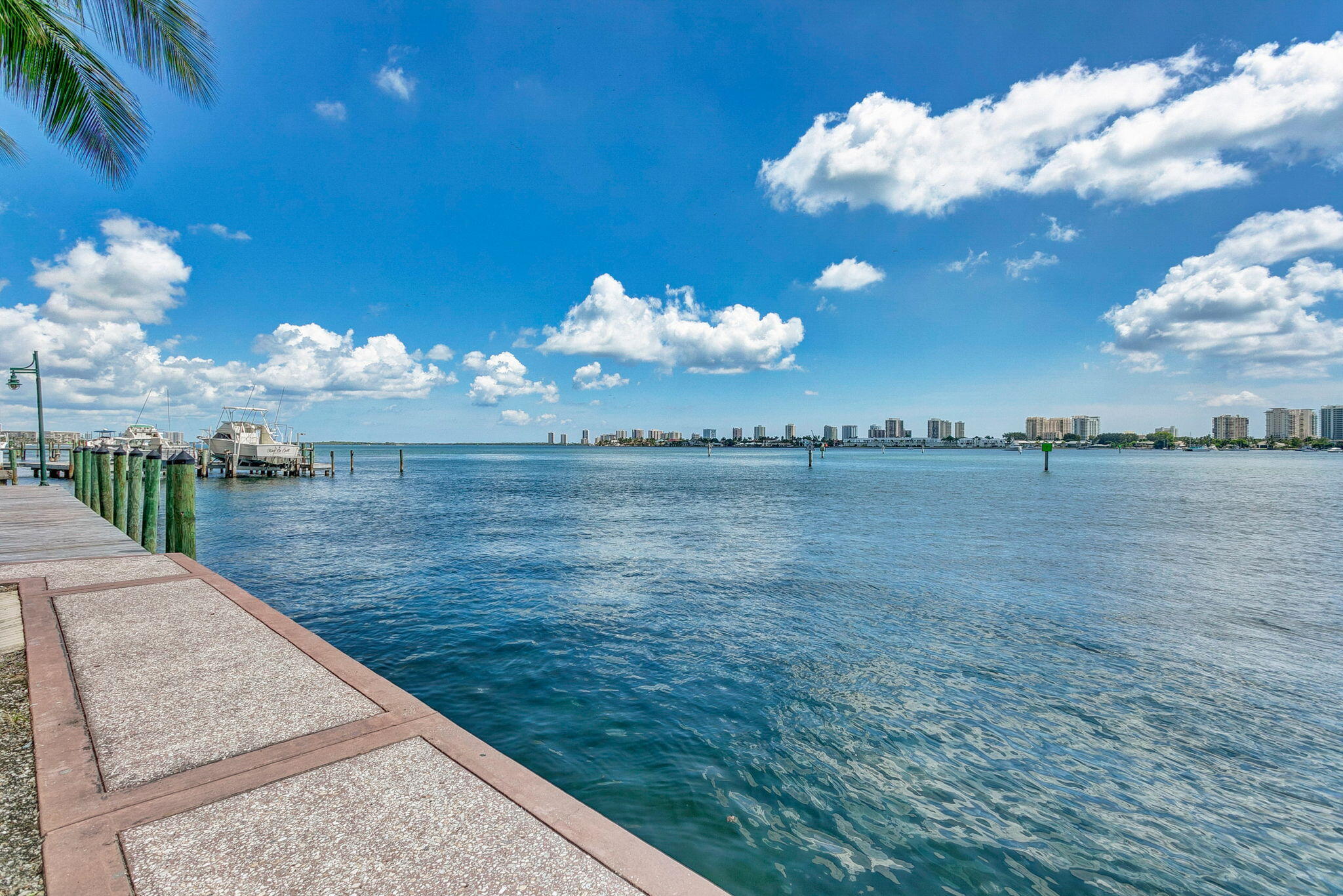 2650 Lake Shore Drive 2303