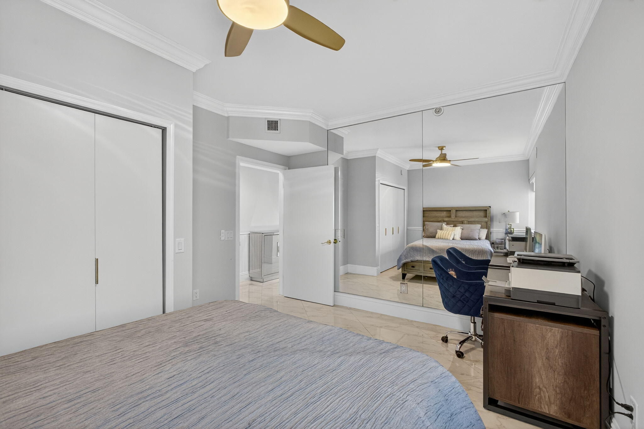 2650 Lake Shore Drive 2303
