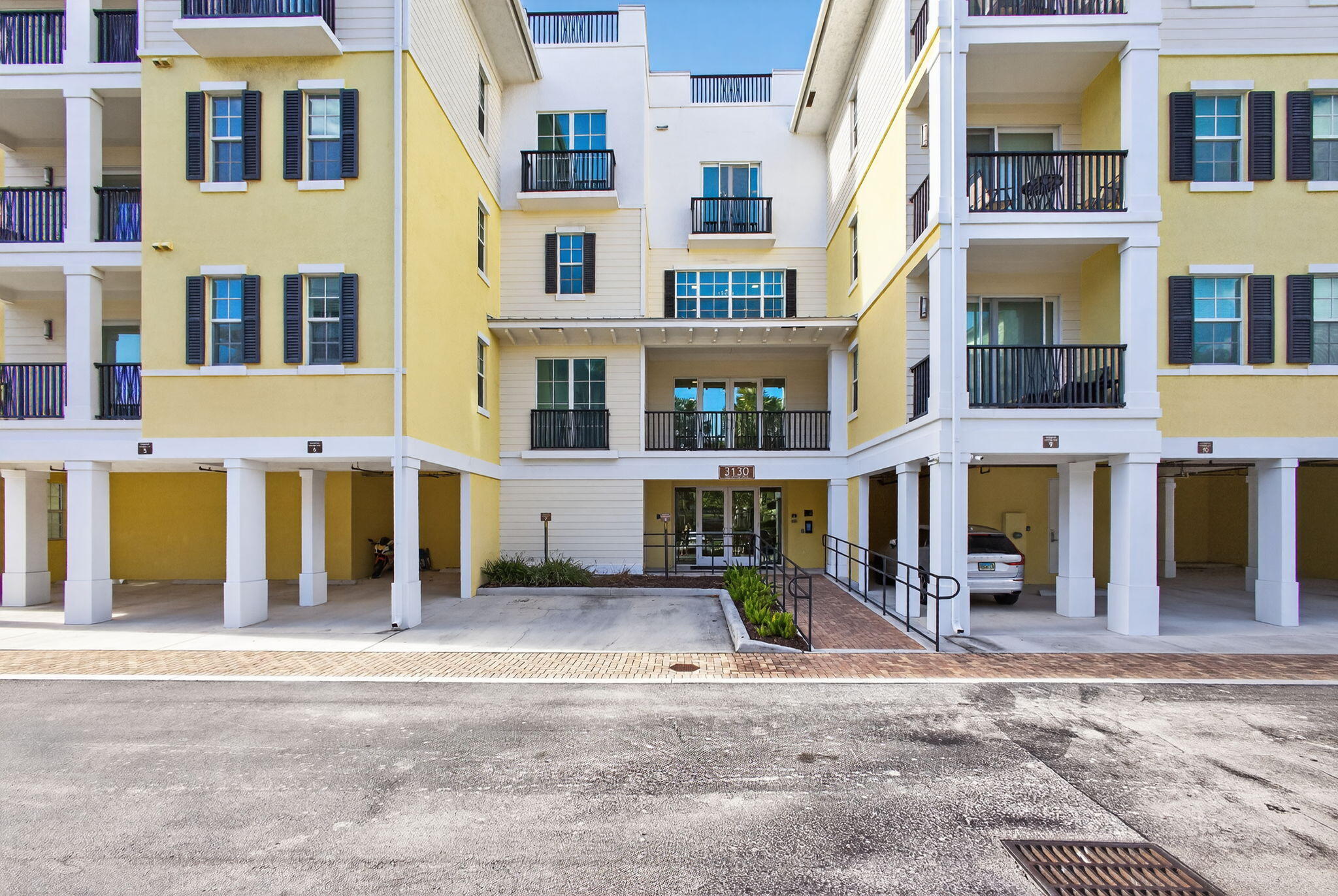 3130 W Latitude Circle 202