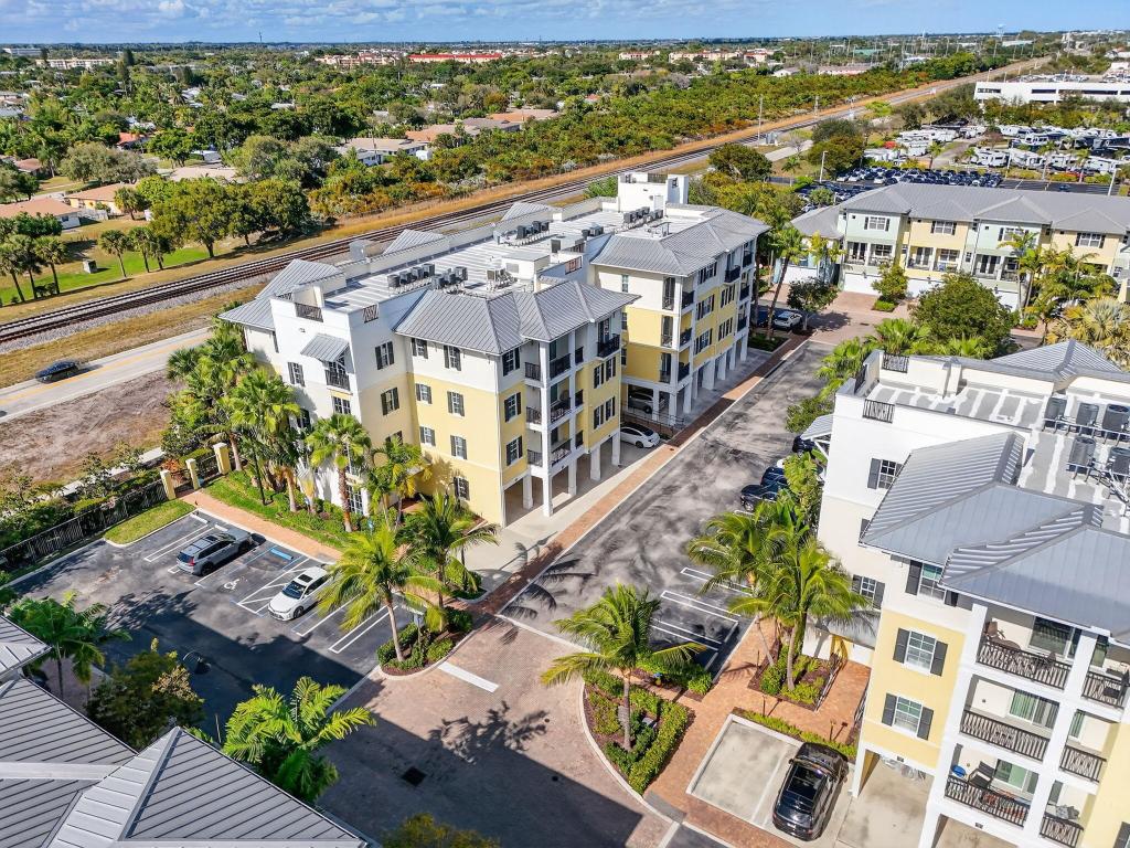 3130 W Latitude Circle 203