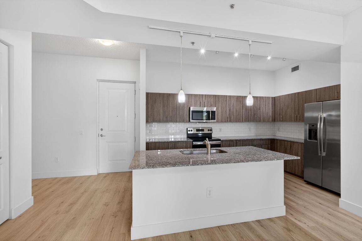 3130 W Latitude Circle 203