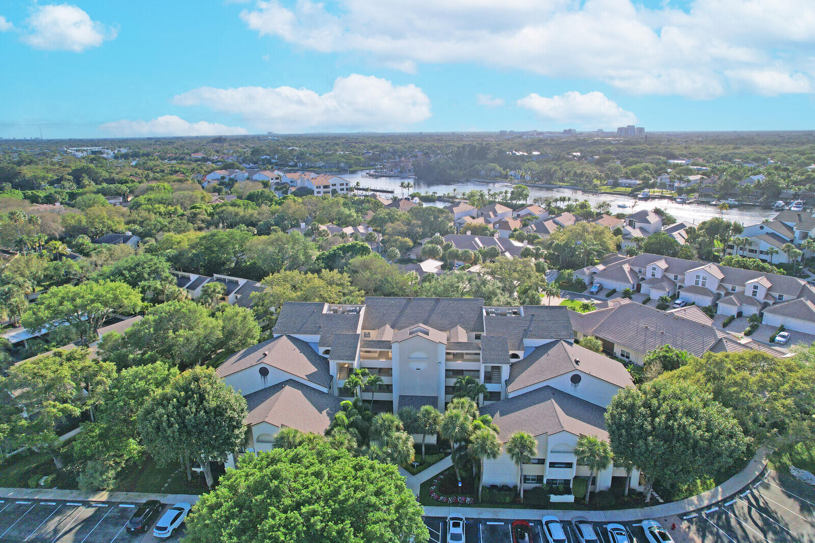 346 Oak Harbour Drive
