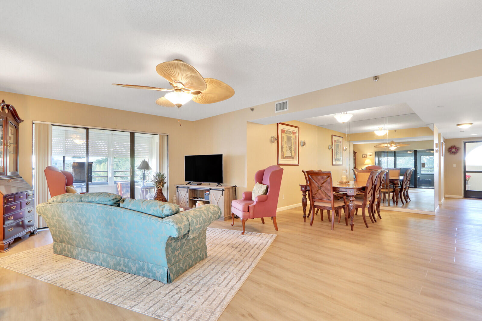 346 Oak Harbour Drive