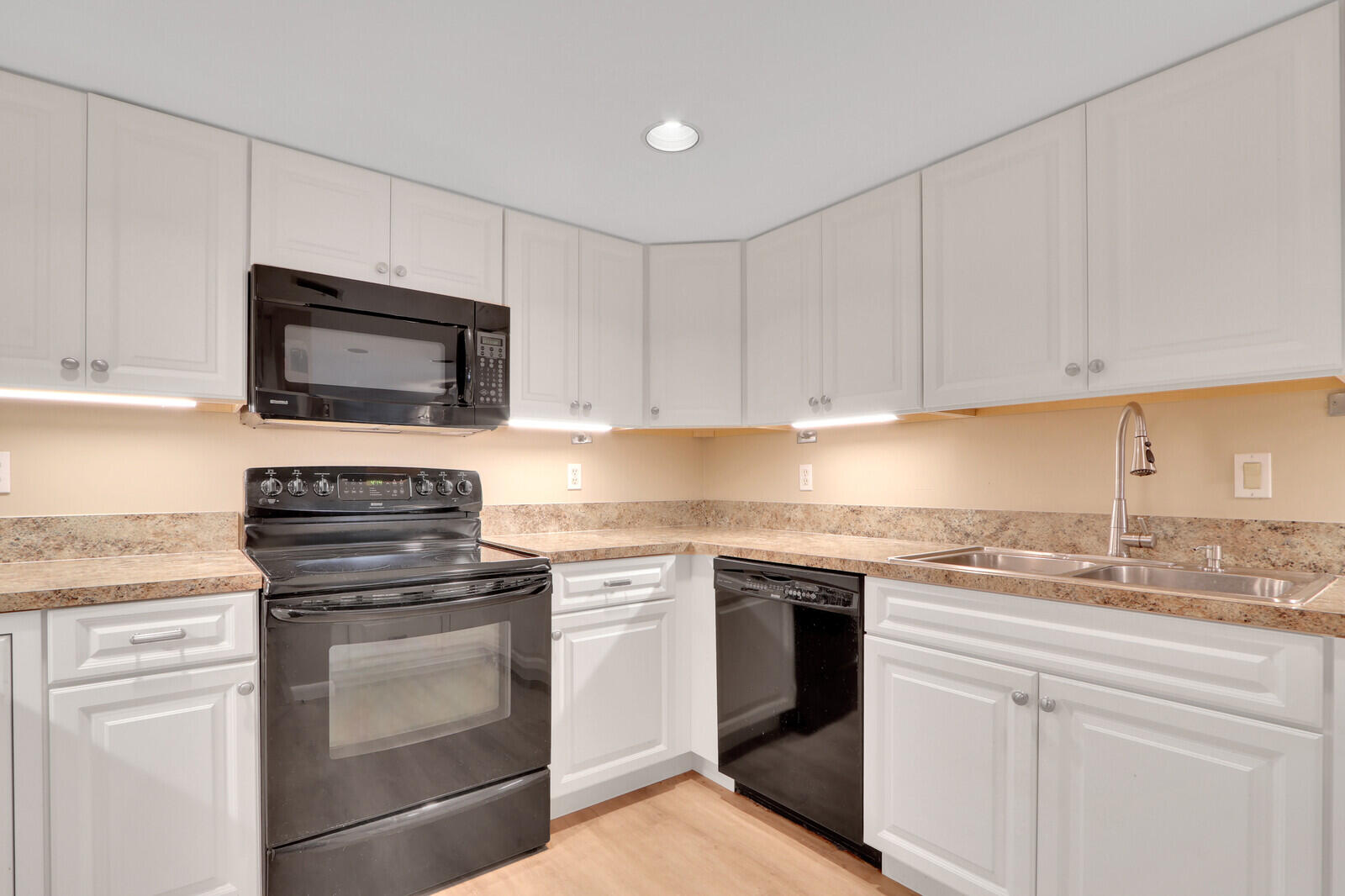 346 Oak Harbour Drive