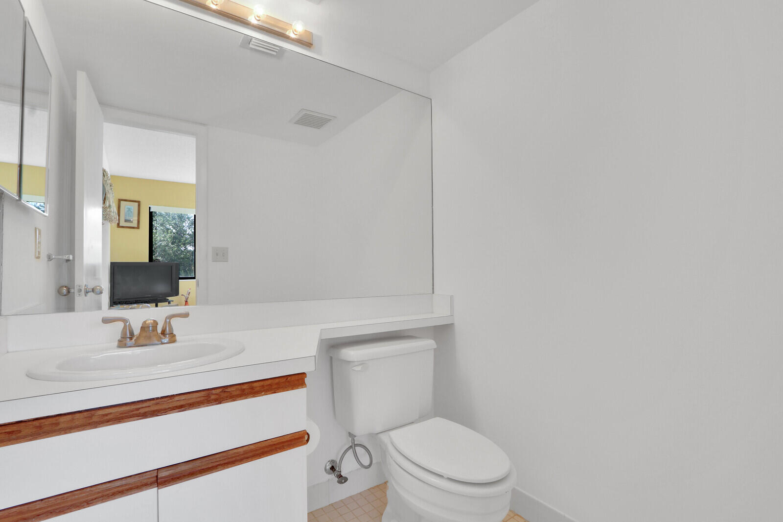 346 Oak Harbour Drive