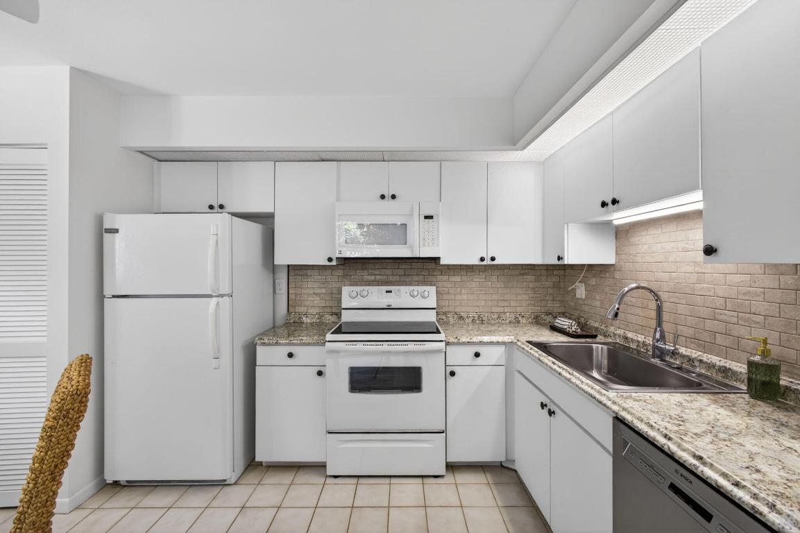 357 Prestwick Circle 2