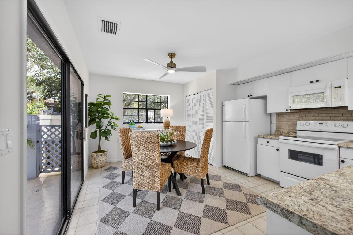 357 Prestwick Circle 2