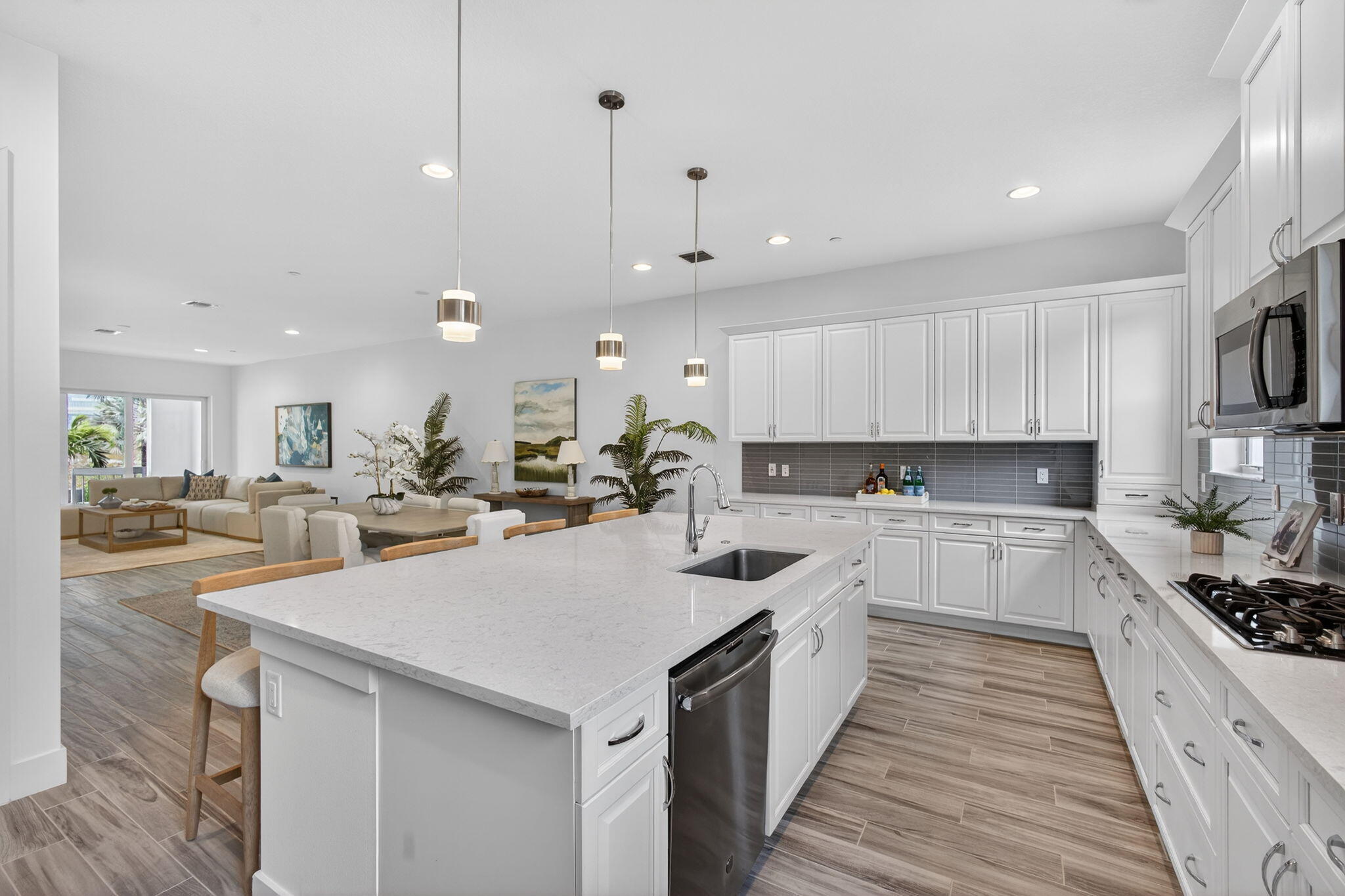 13392 Alton Road