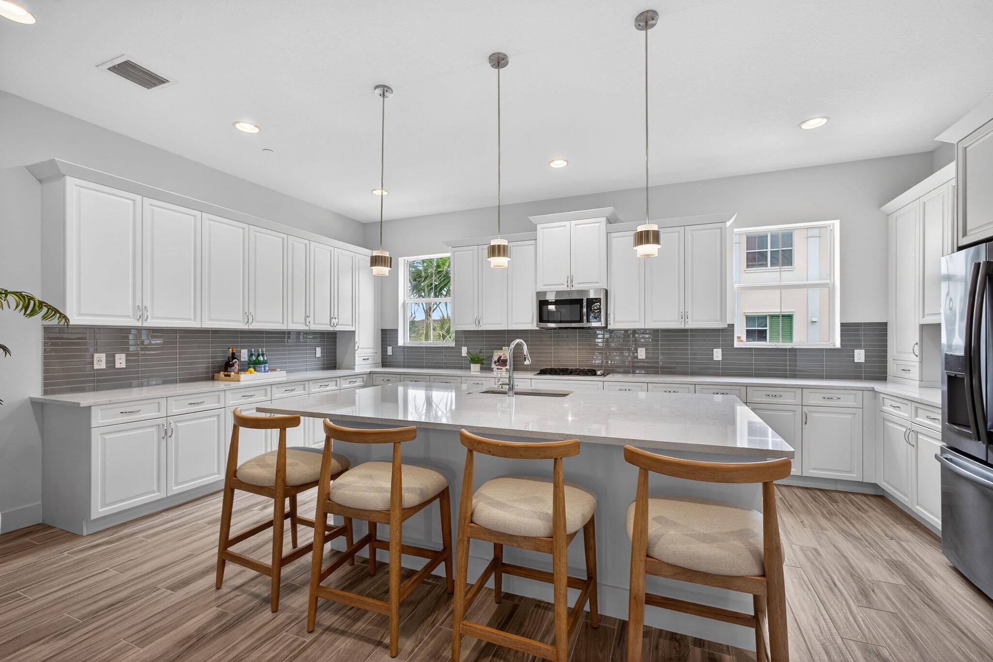 13392 Alton Road