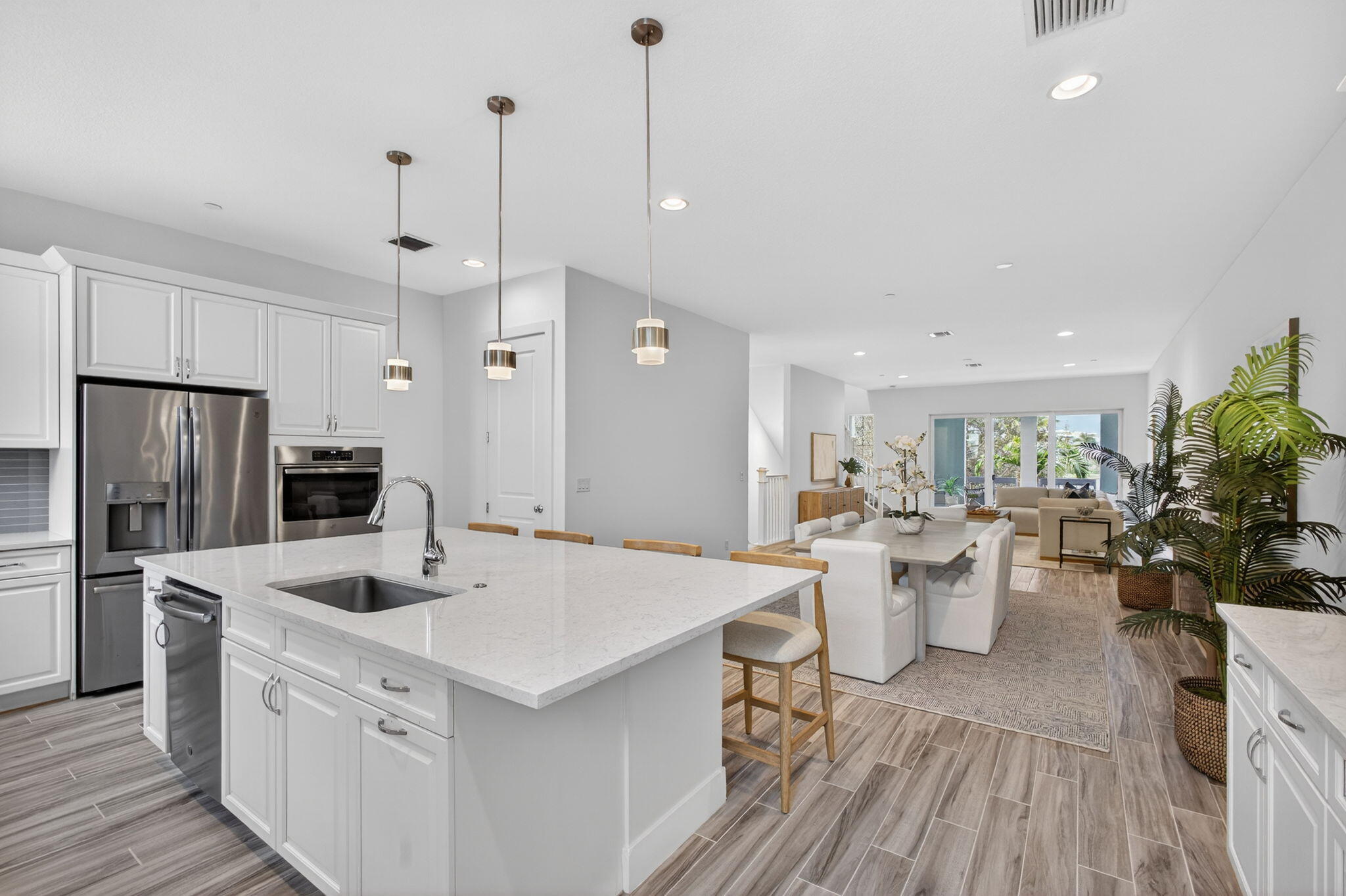 13392 Alton Road