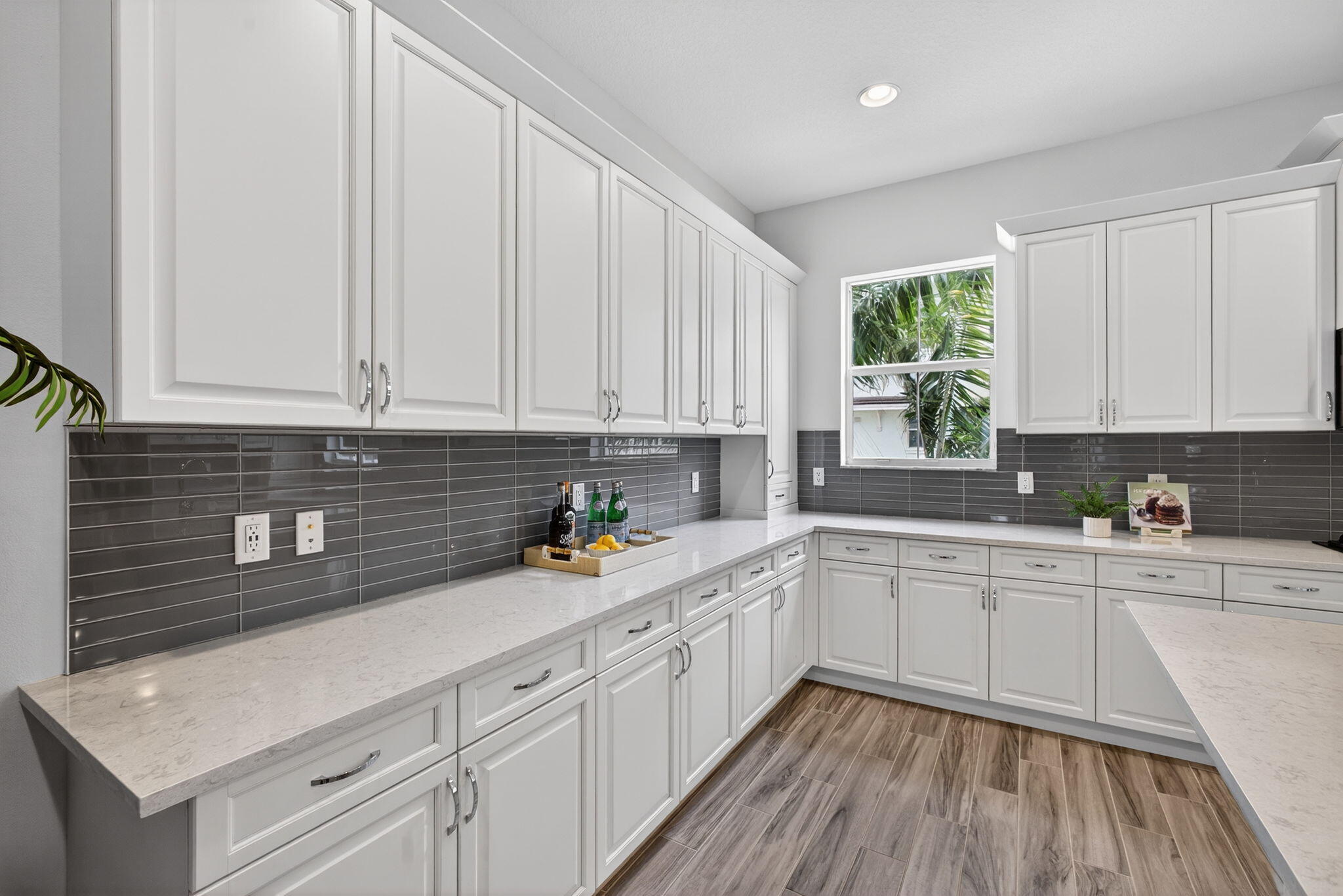 13392 Alton Road