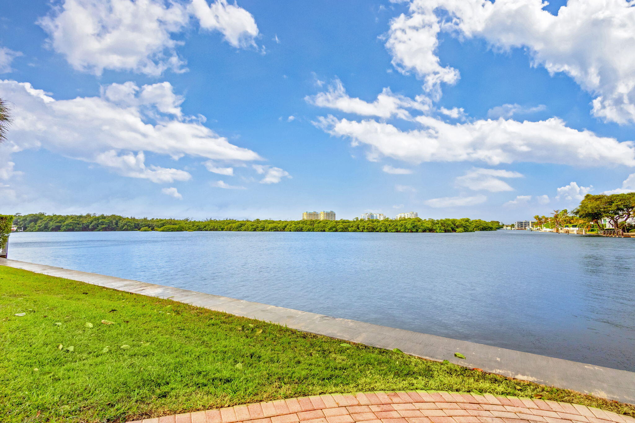 6550 N Ocean Boulevard 1