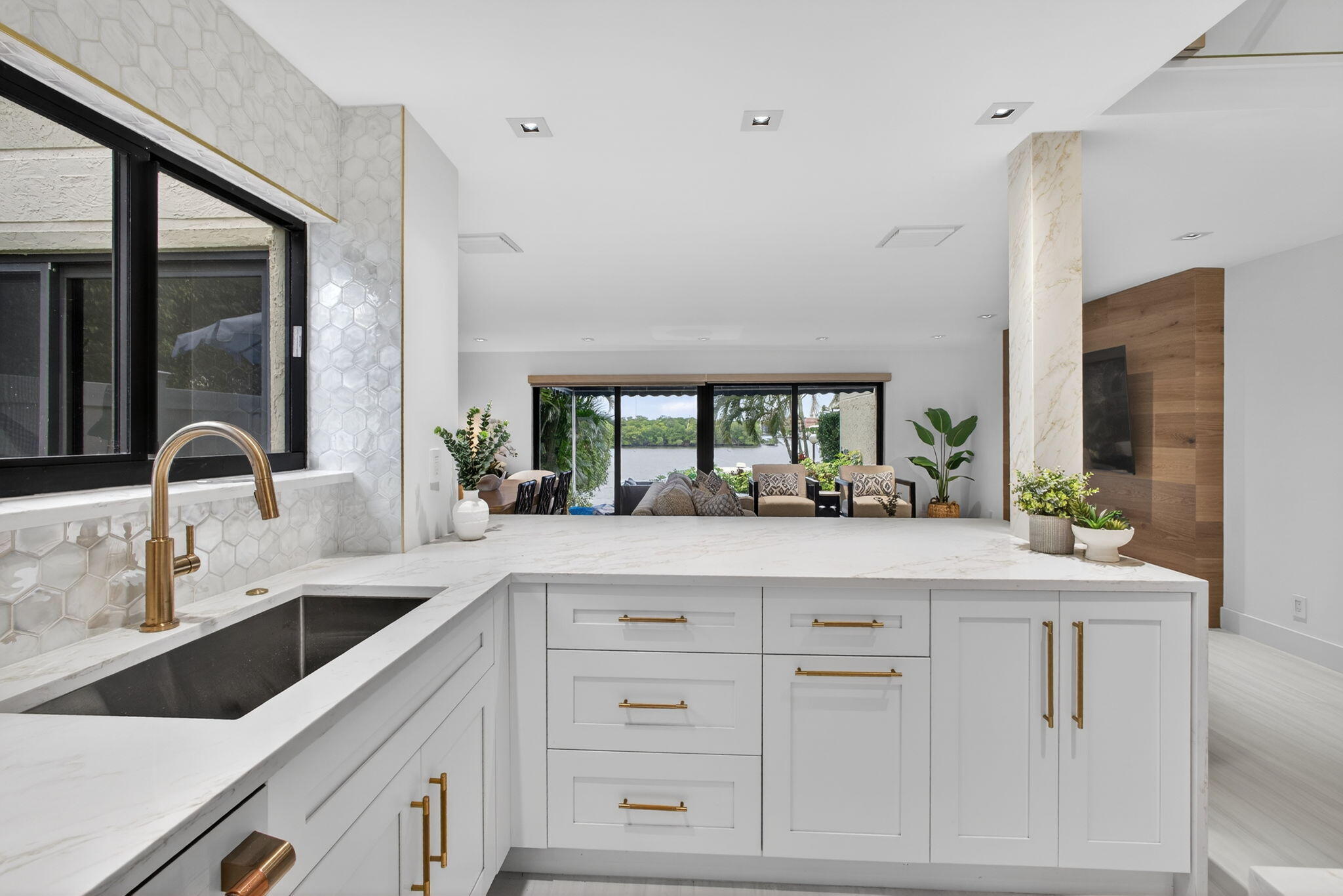 6550 N Ocean Boulevard 1