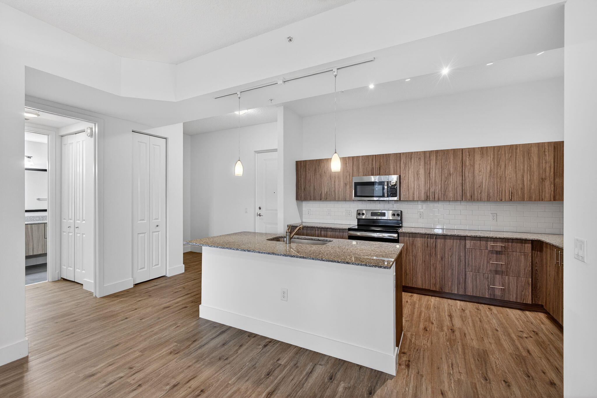 225 S Latitude Circle 203