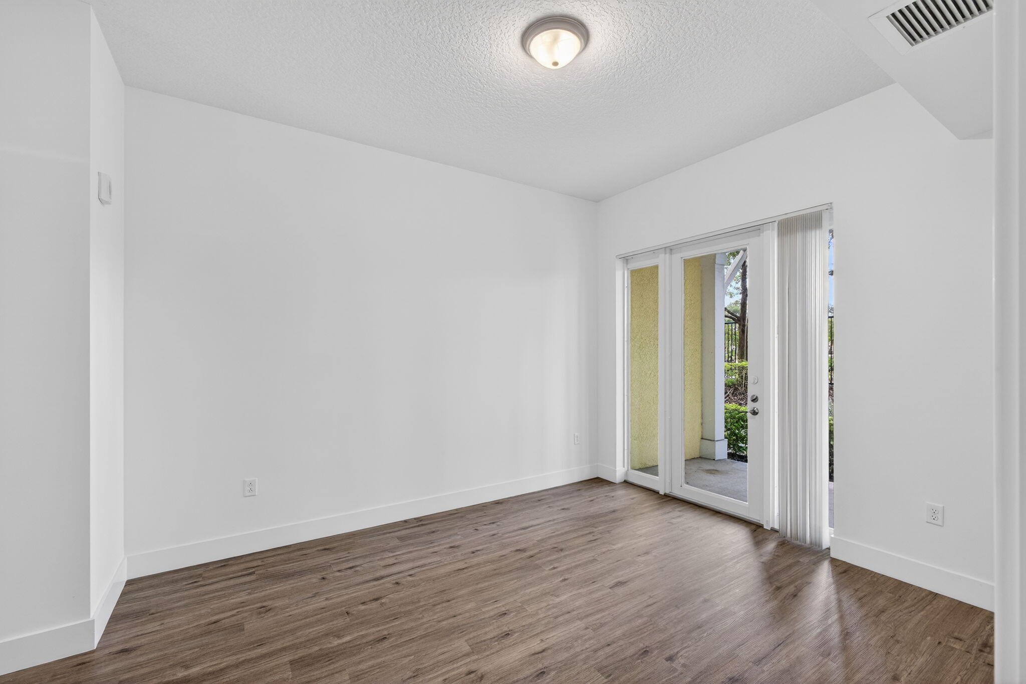 225 S Latitude Circle 203