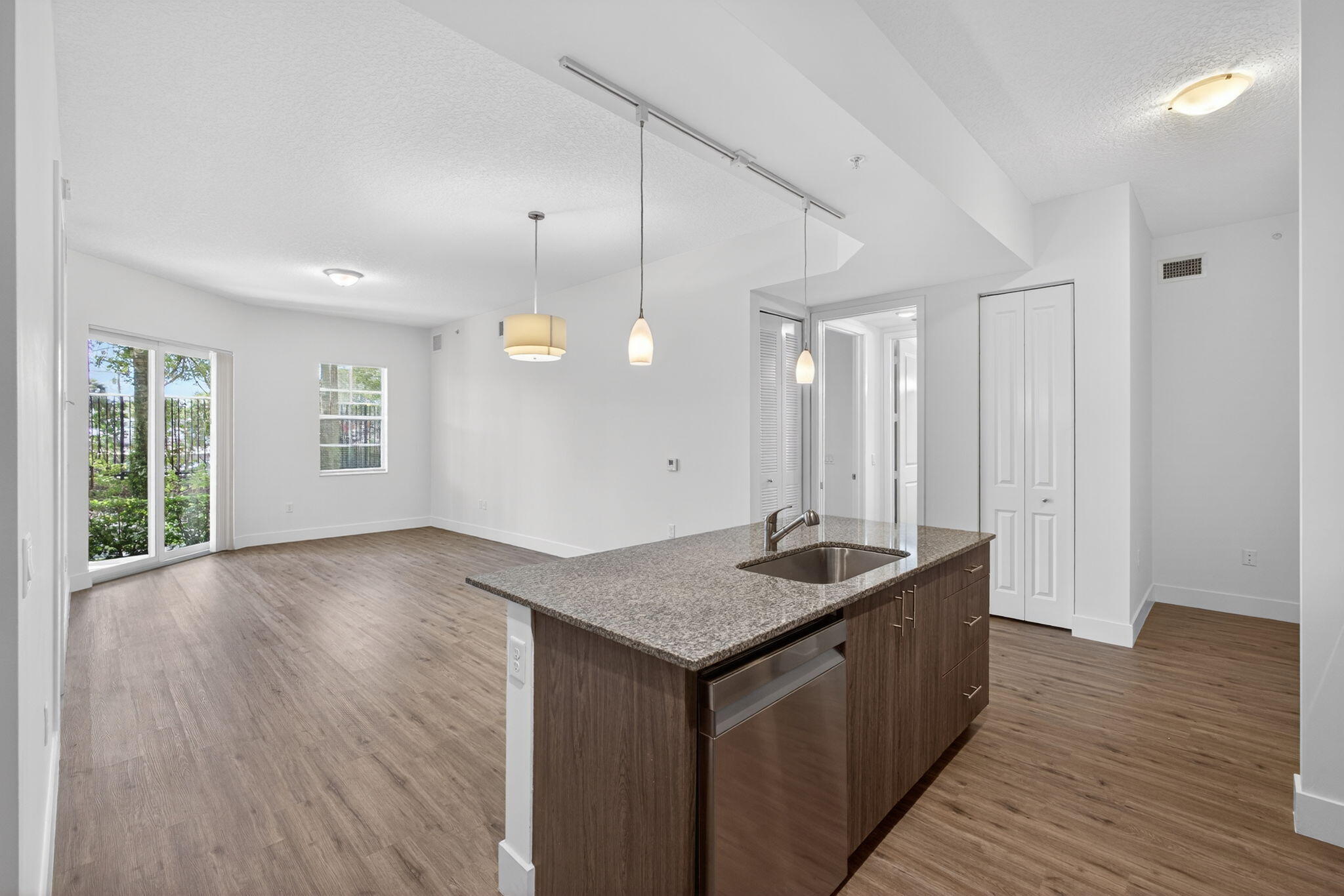 225 S Latitude Circle 203