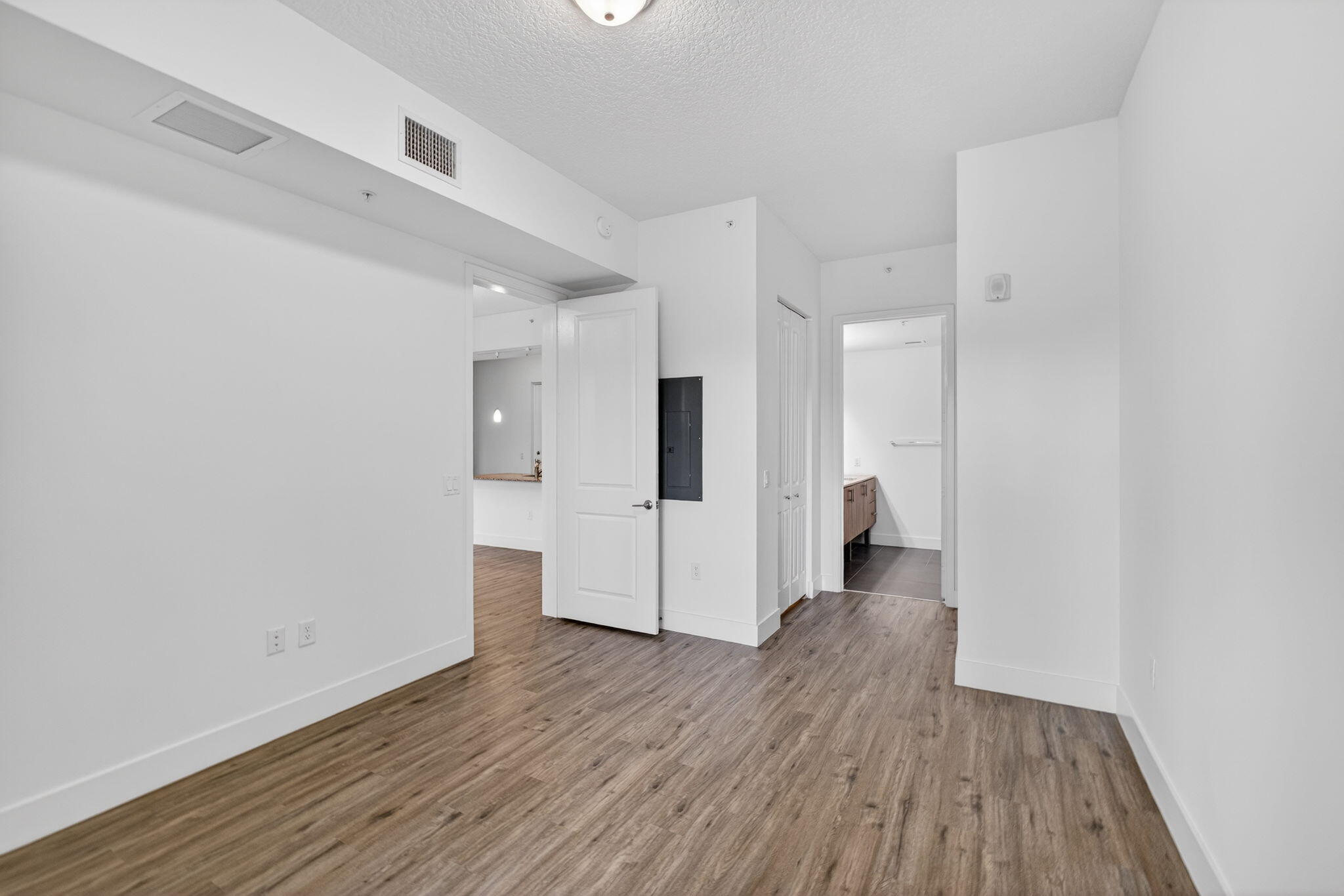 225 S Latitude Circle 203