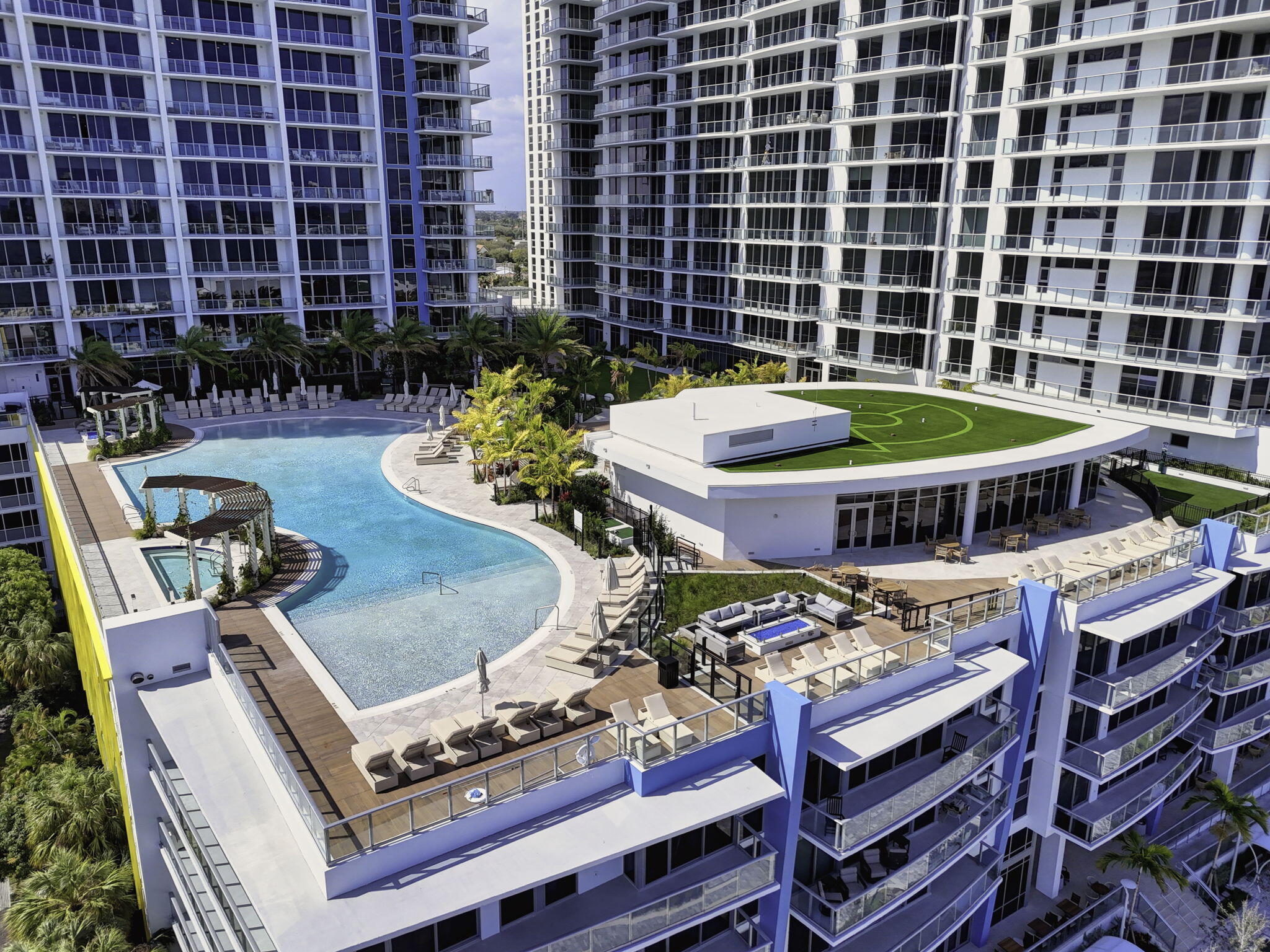 220 Lake Shore Drive 609, Lake Park Unit: 609