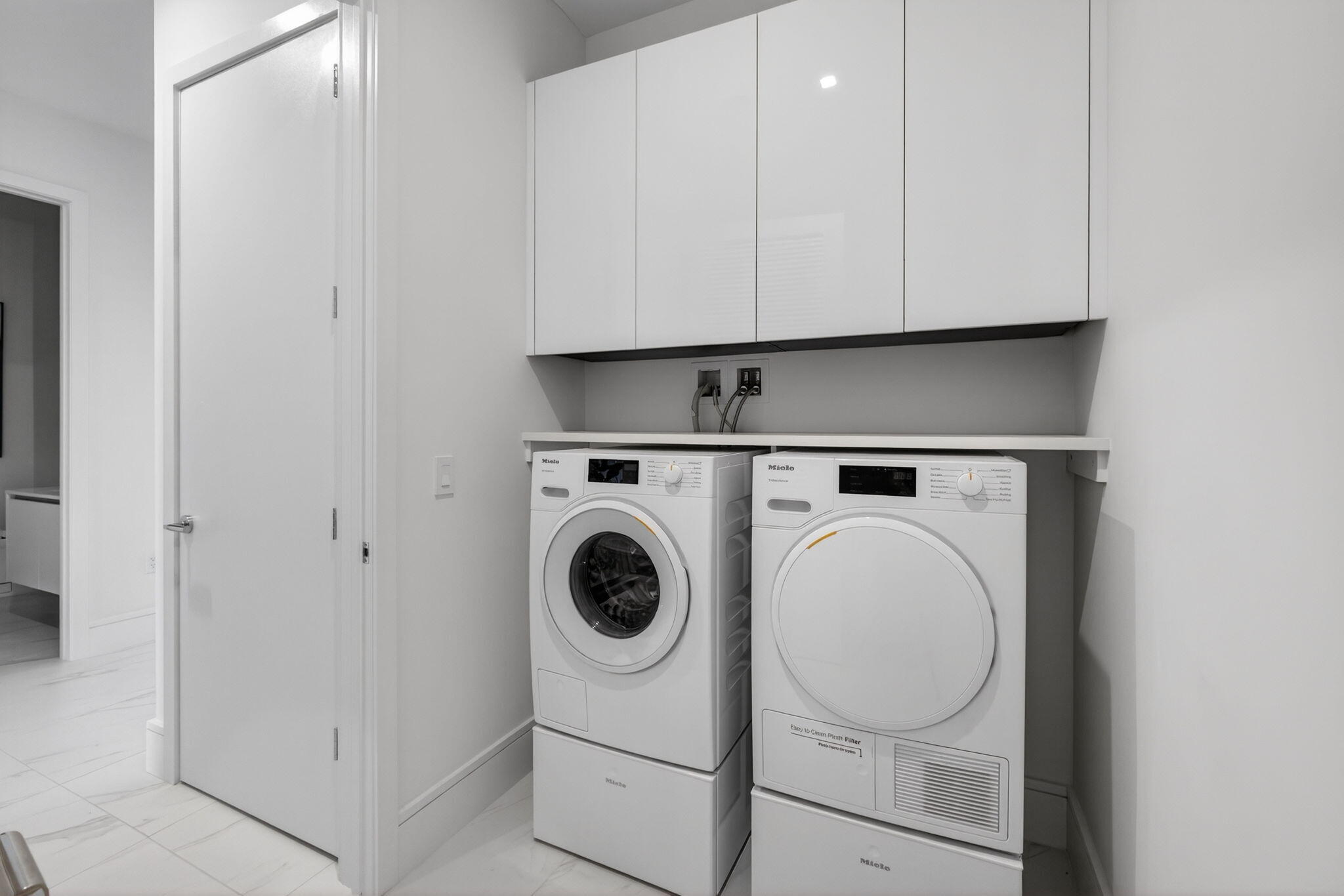 220 Lake Shore Drive 609, Lake Park Unit: 609