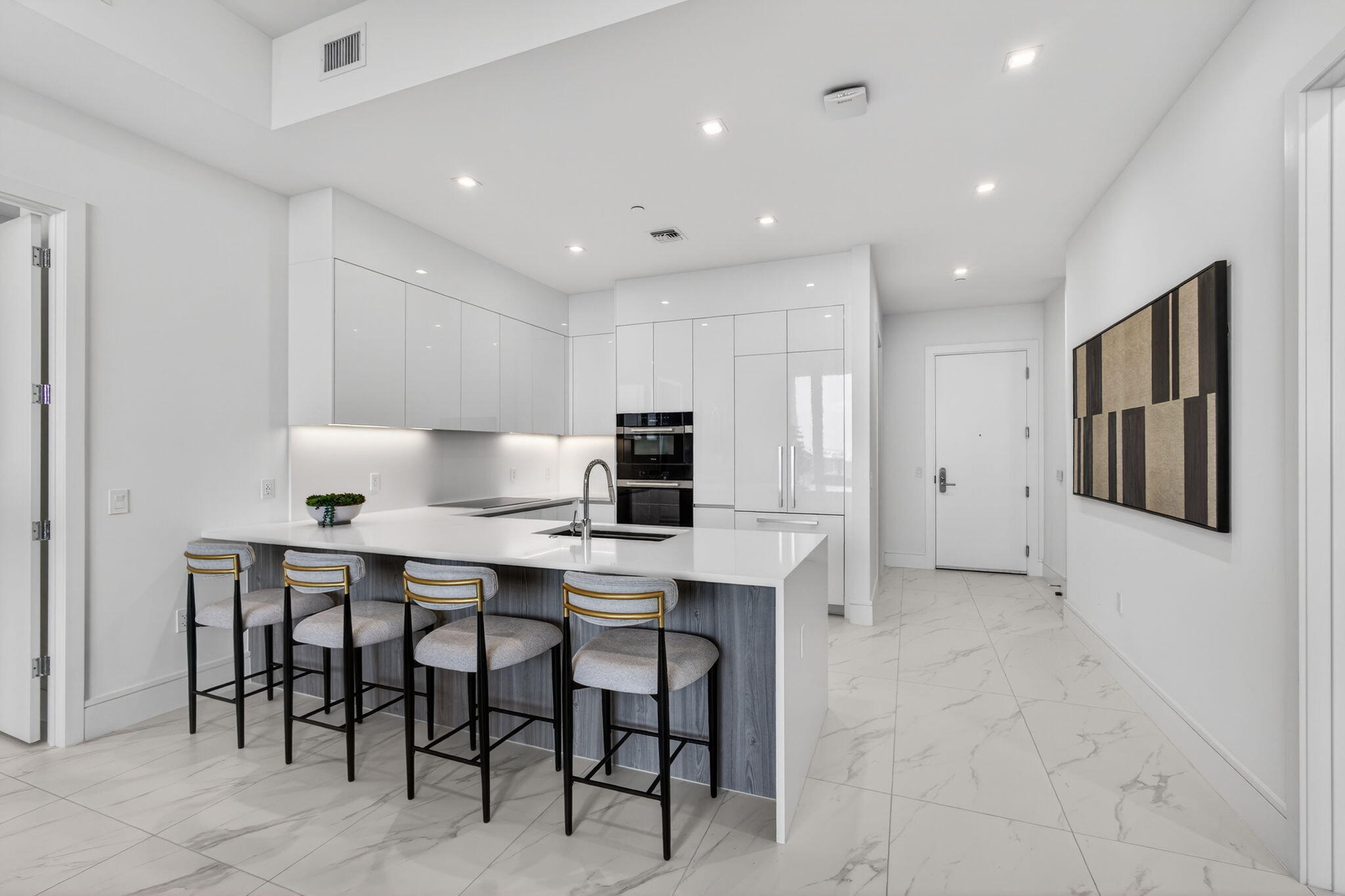 220 Lake Shore Drive 609, Lake Park Unit: 609