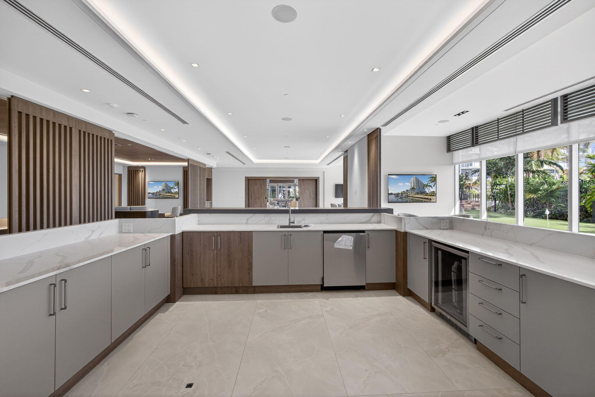 220 Lake Shore Drive 609, Lake Park Unit: 609