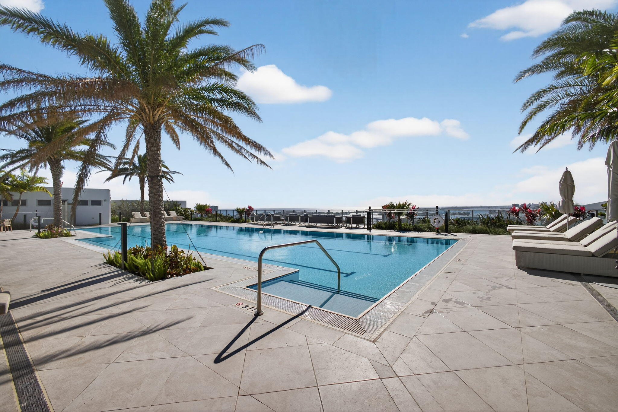 220 Lake Shore Drive 609, Lake Park Unit: 609