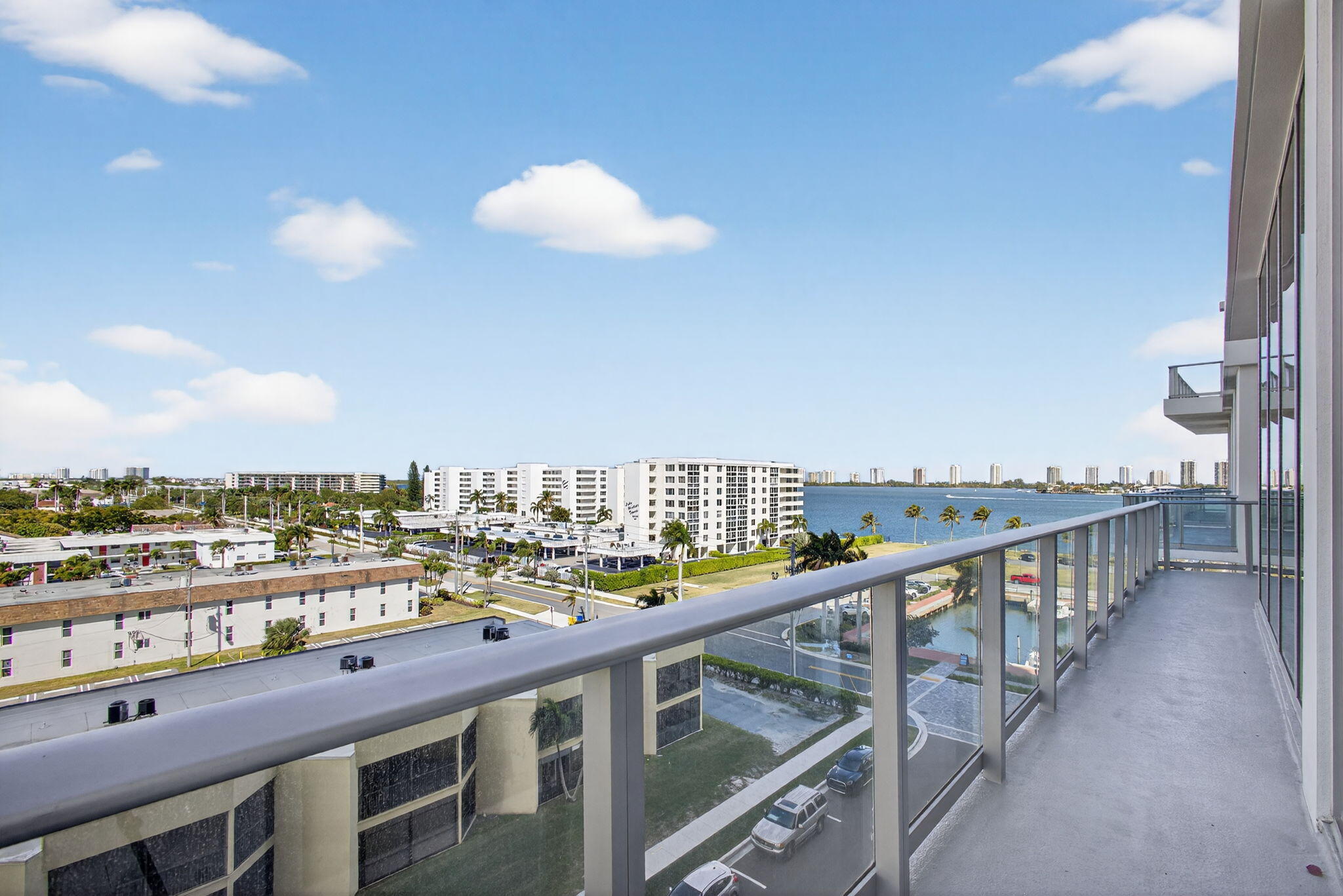 220 Lake Shore Drive 605, Lake Park Unit: 605