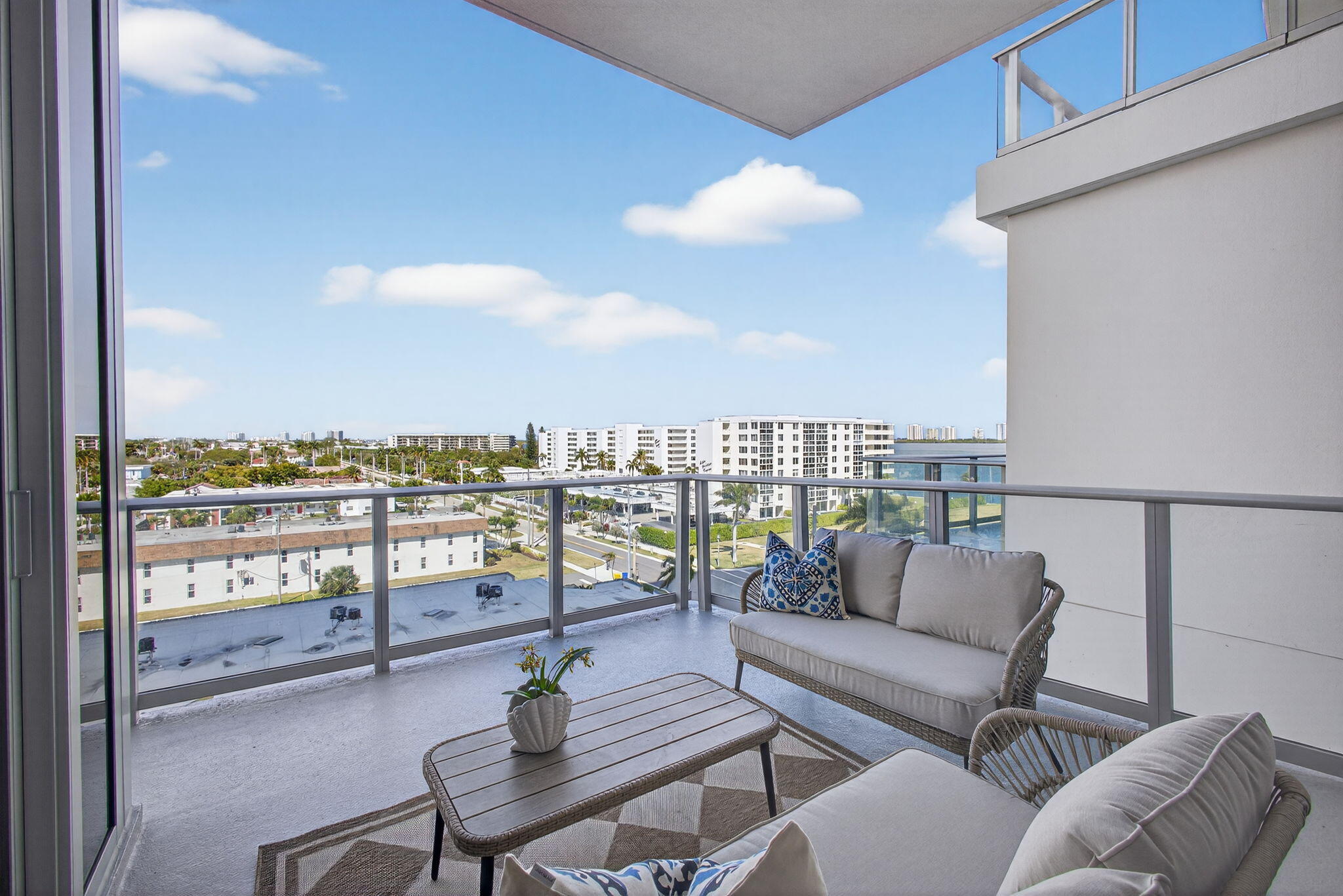 220 Lake Shore Drive 605, Lake Park Unit: 605