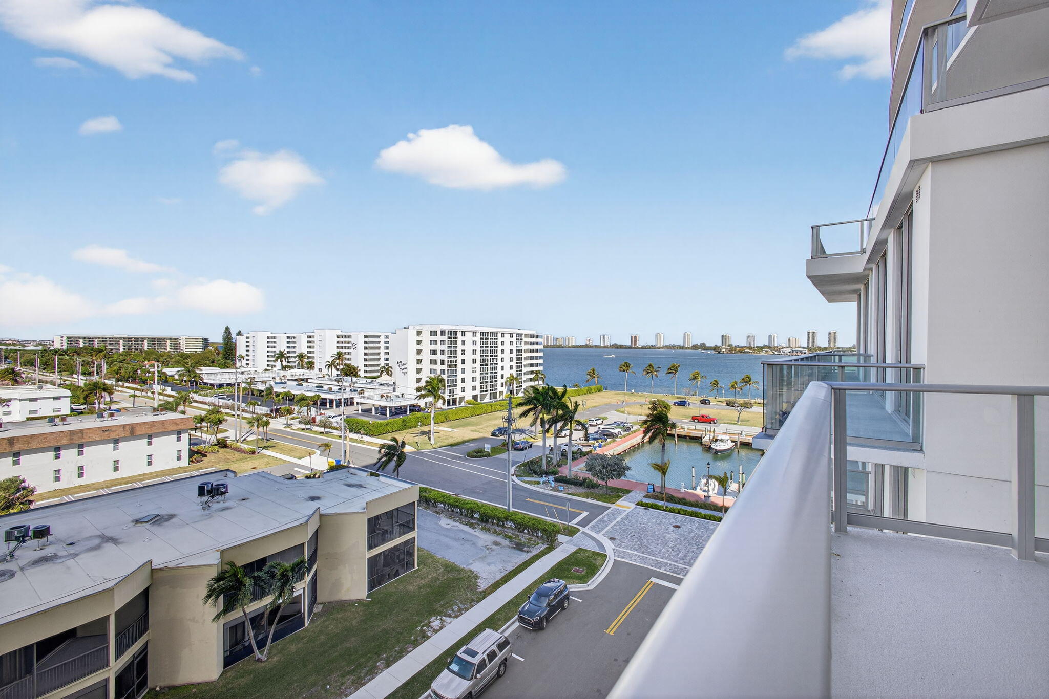 220 Lake Shore Drive 605, Lake Park Unit: 605