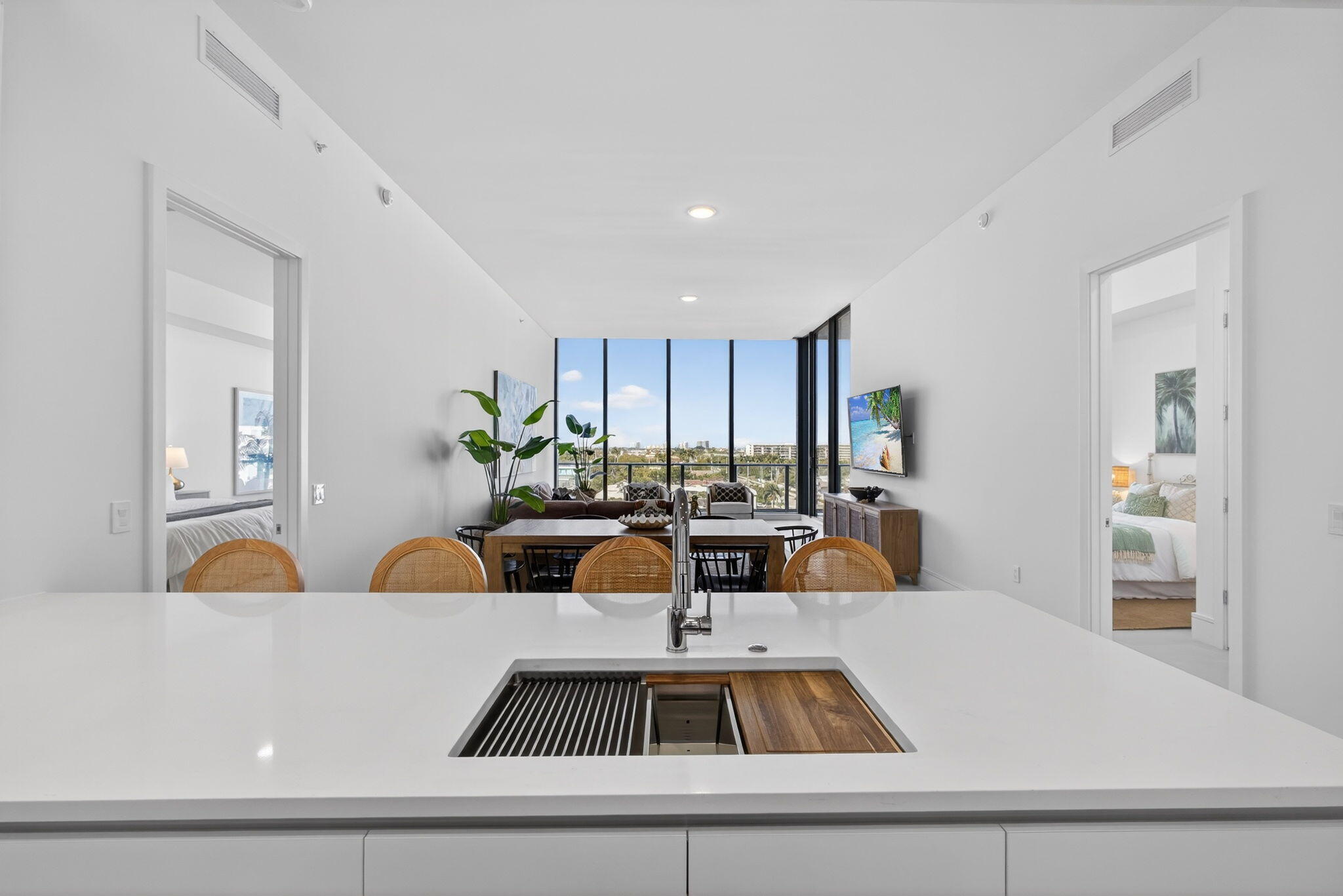 220 Lake Shore Drive 605, Lake Park Unit: 605