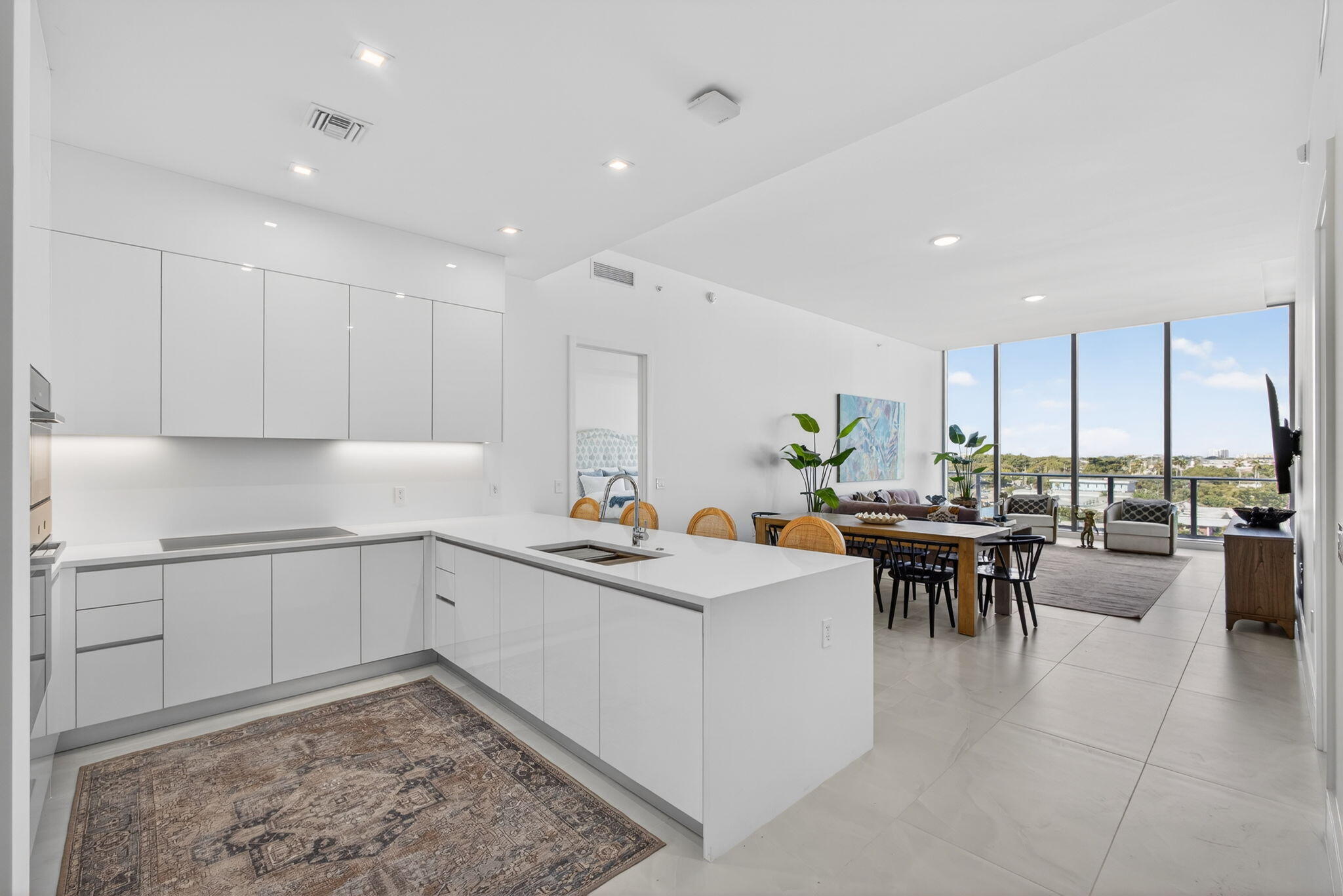 220 Lake Shore Drive 605, Lake Park Unit: 605