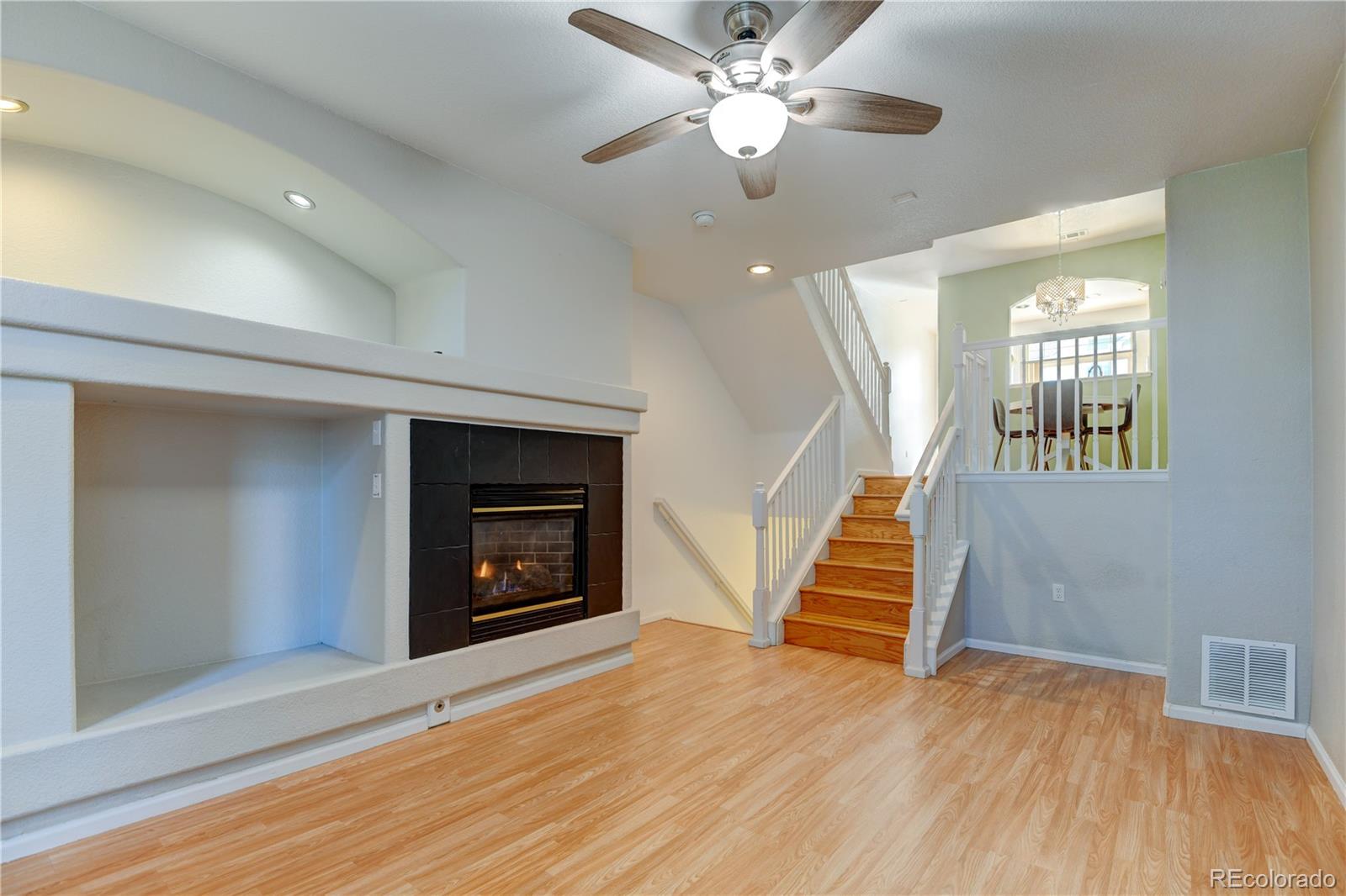 9861 E Carolina Place