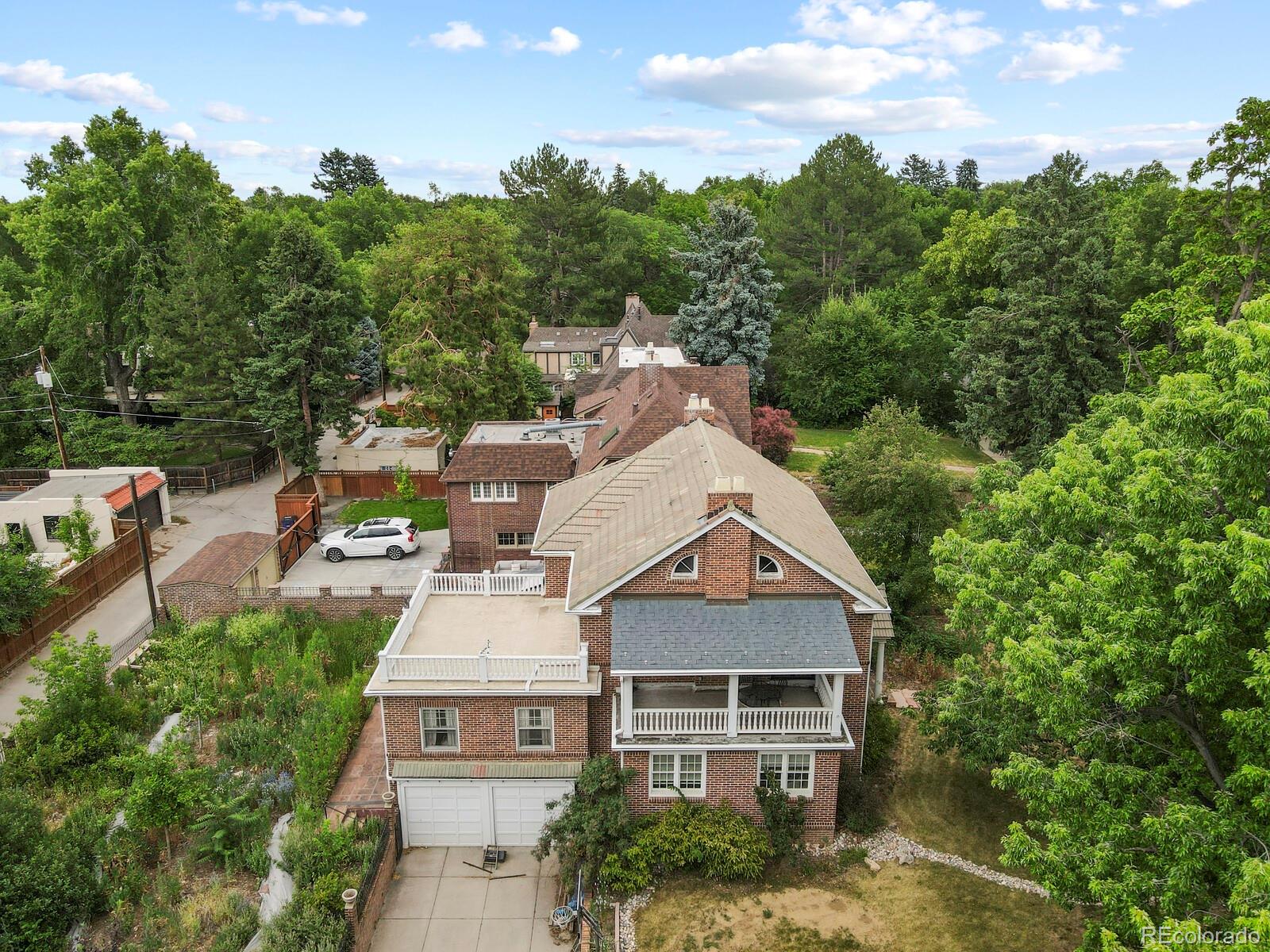 6005 E 17th Avenue Parkway