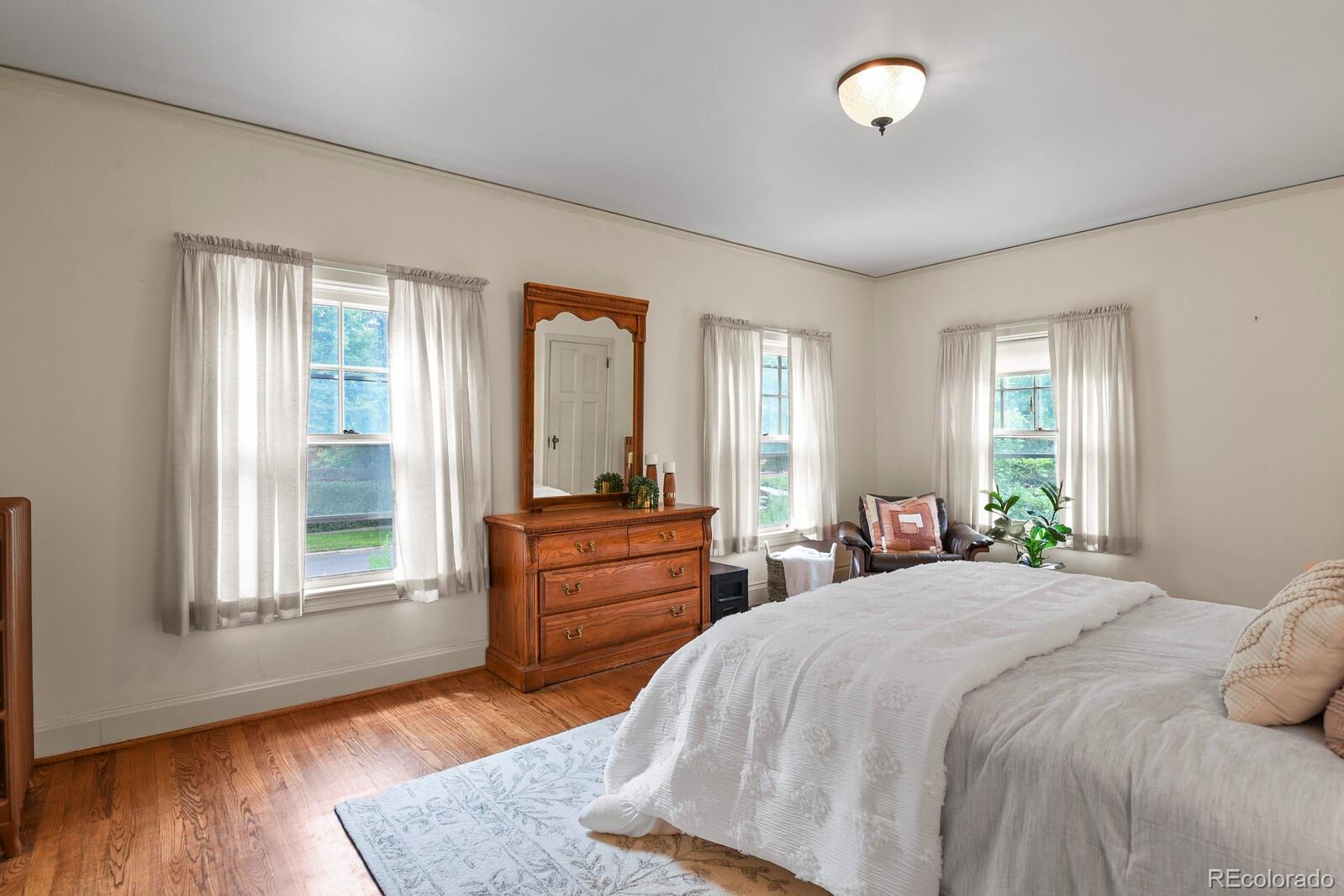 6005 E 17th Avenue Parkway