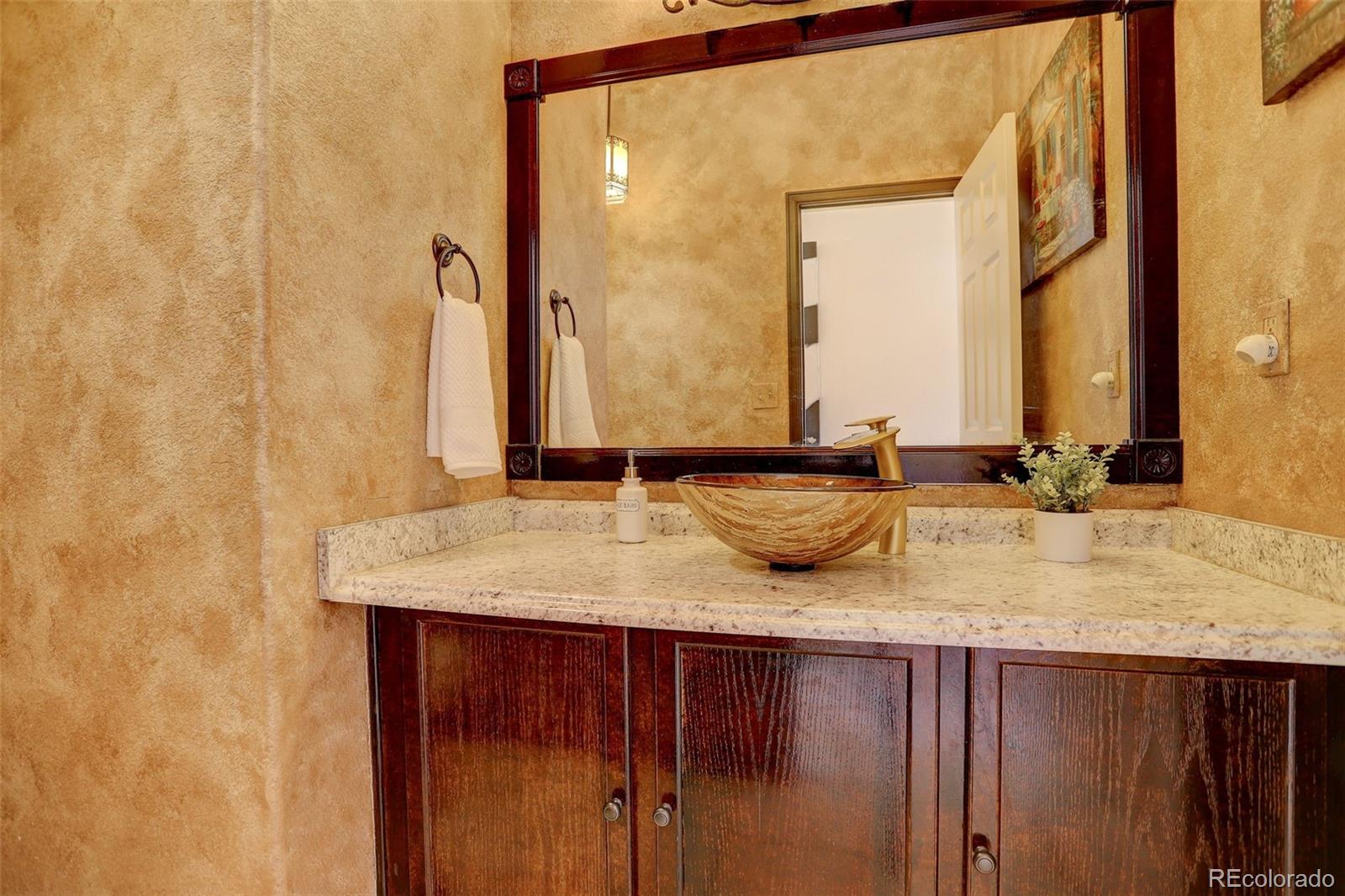 15555 E 40th Avenue Unit: 30