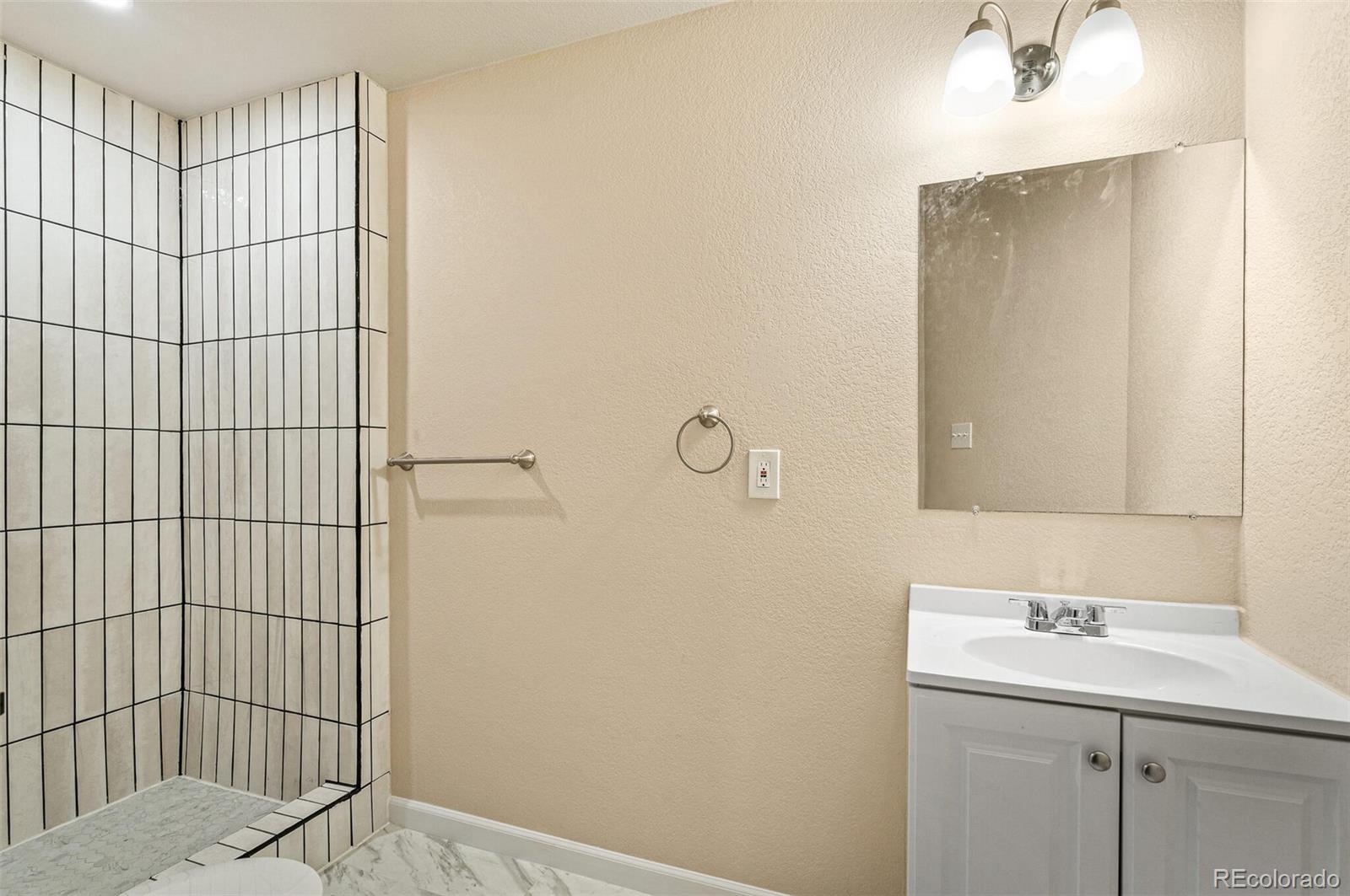 14189 E Gunnison Place