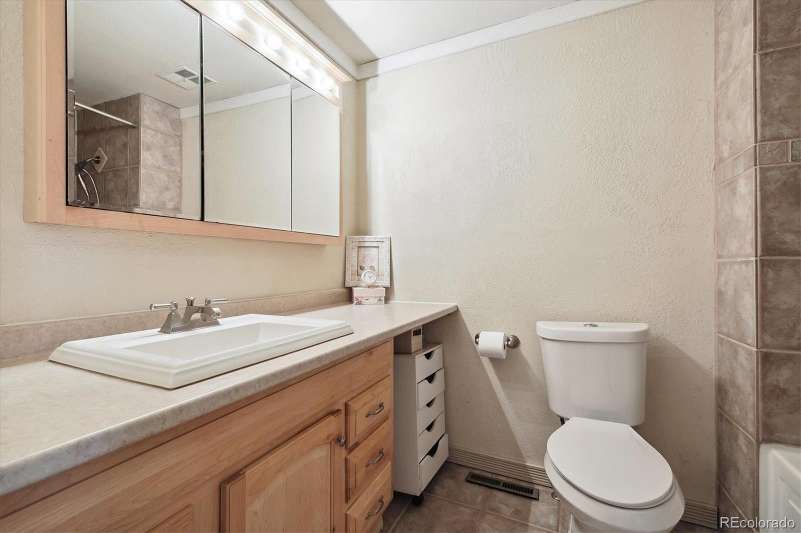 11134 E Linvale Drive