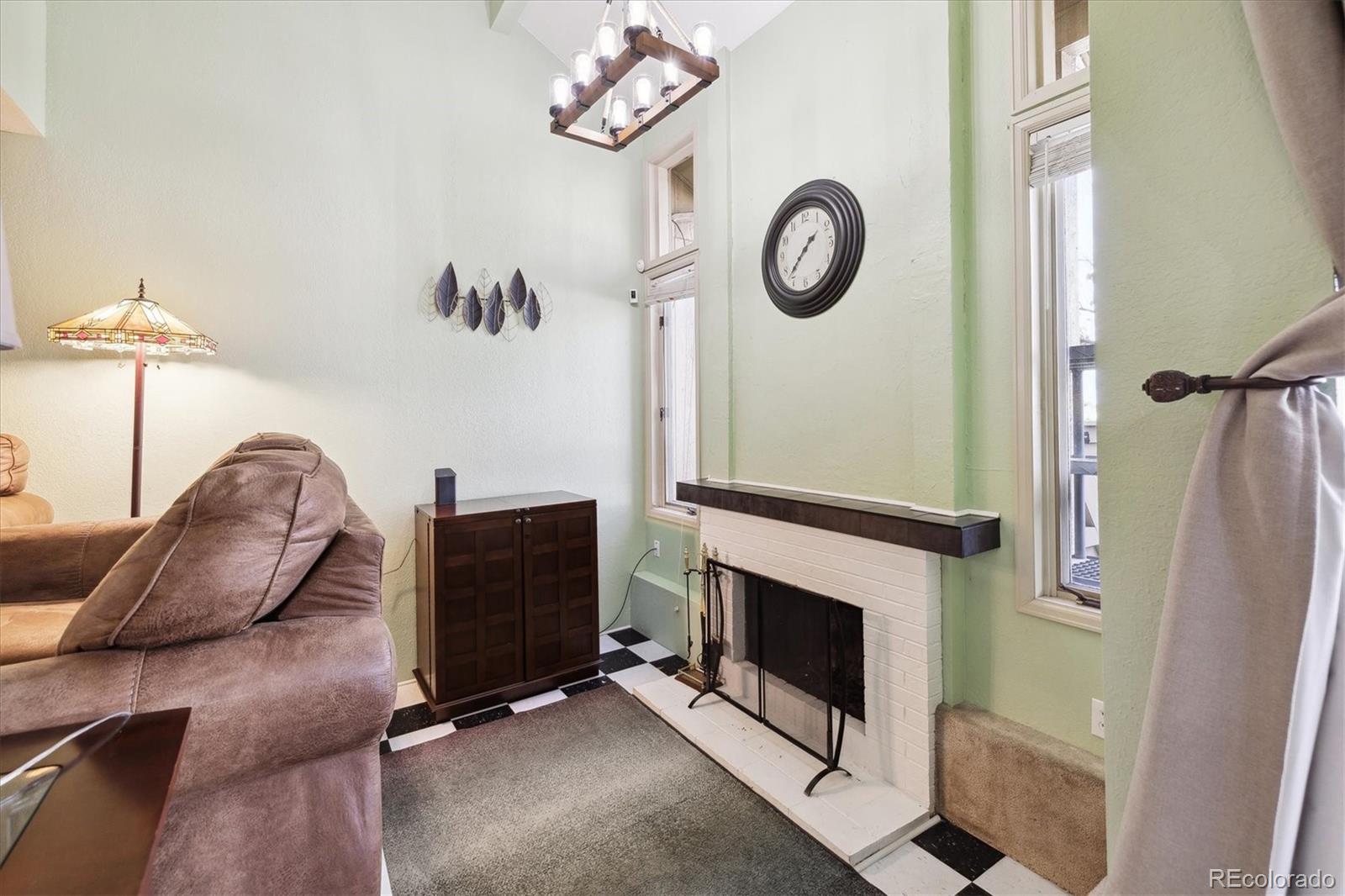 11134 E Linvale Drive