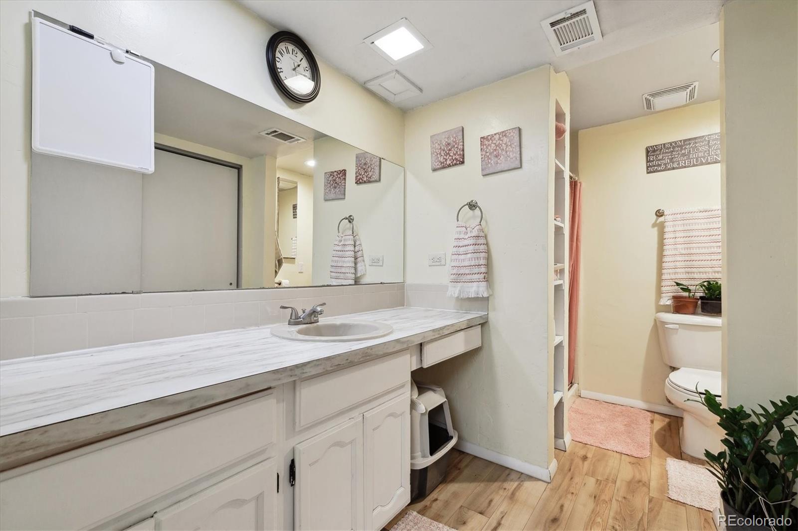 11134 E Linvale Drive