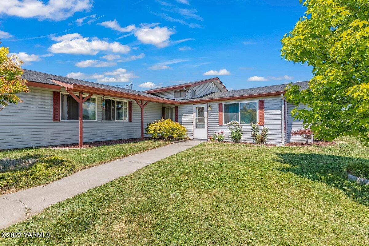 3204 S 79th Ave