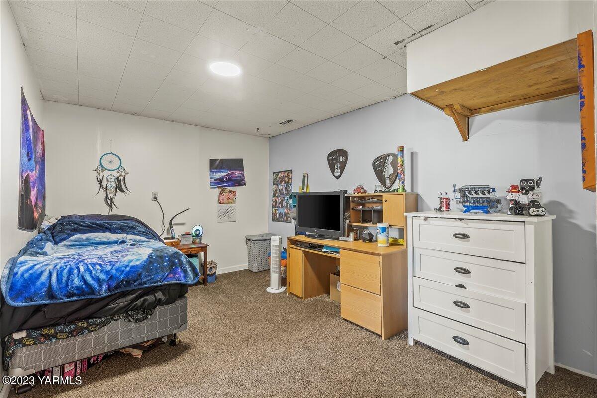 3204 S 79th Ave