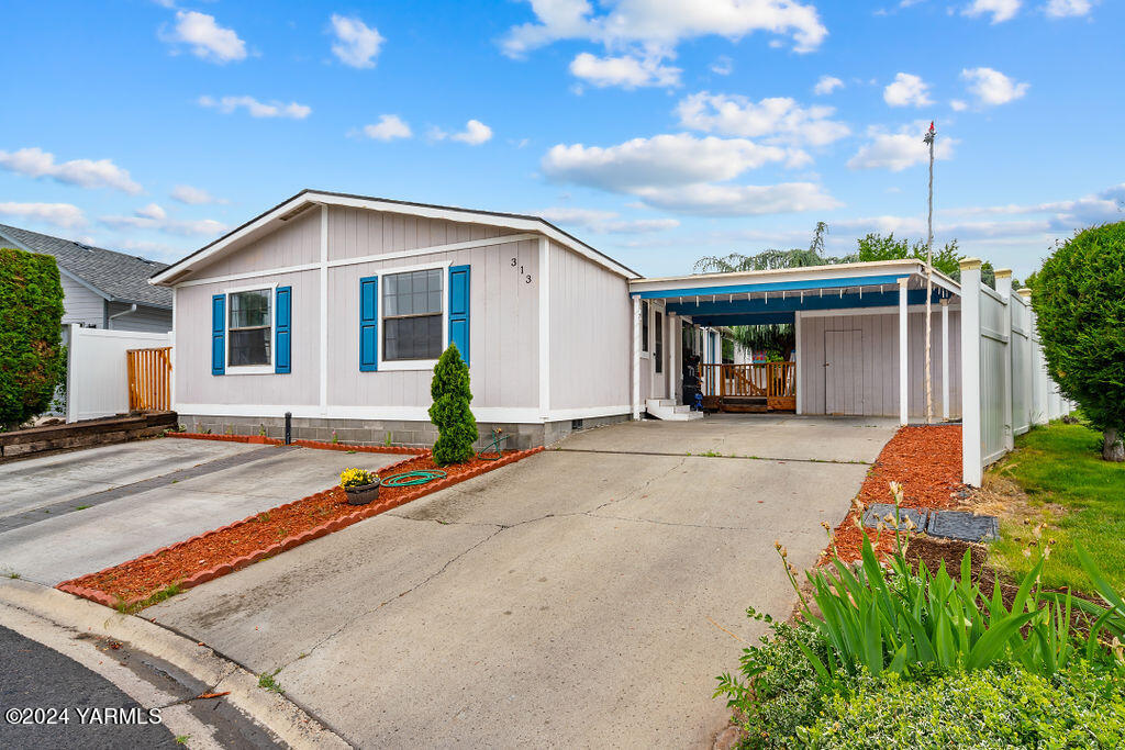 313 S 76th Ave