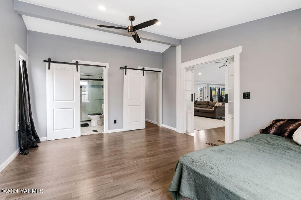 313 S 76th Ave
