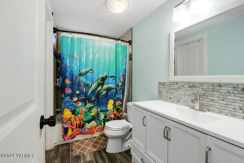 313 S 76th Ave