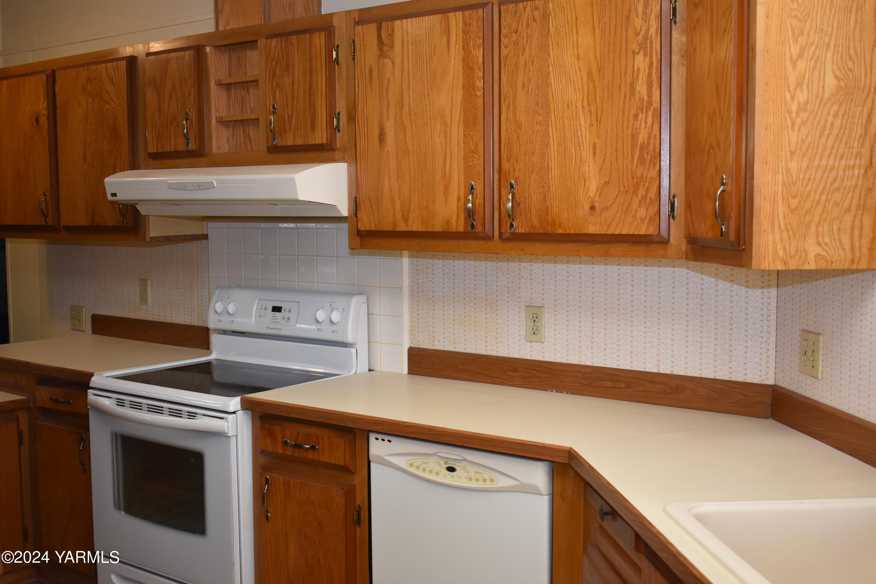55 W Washington Ave Unit: 43