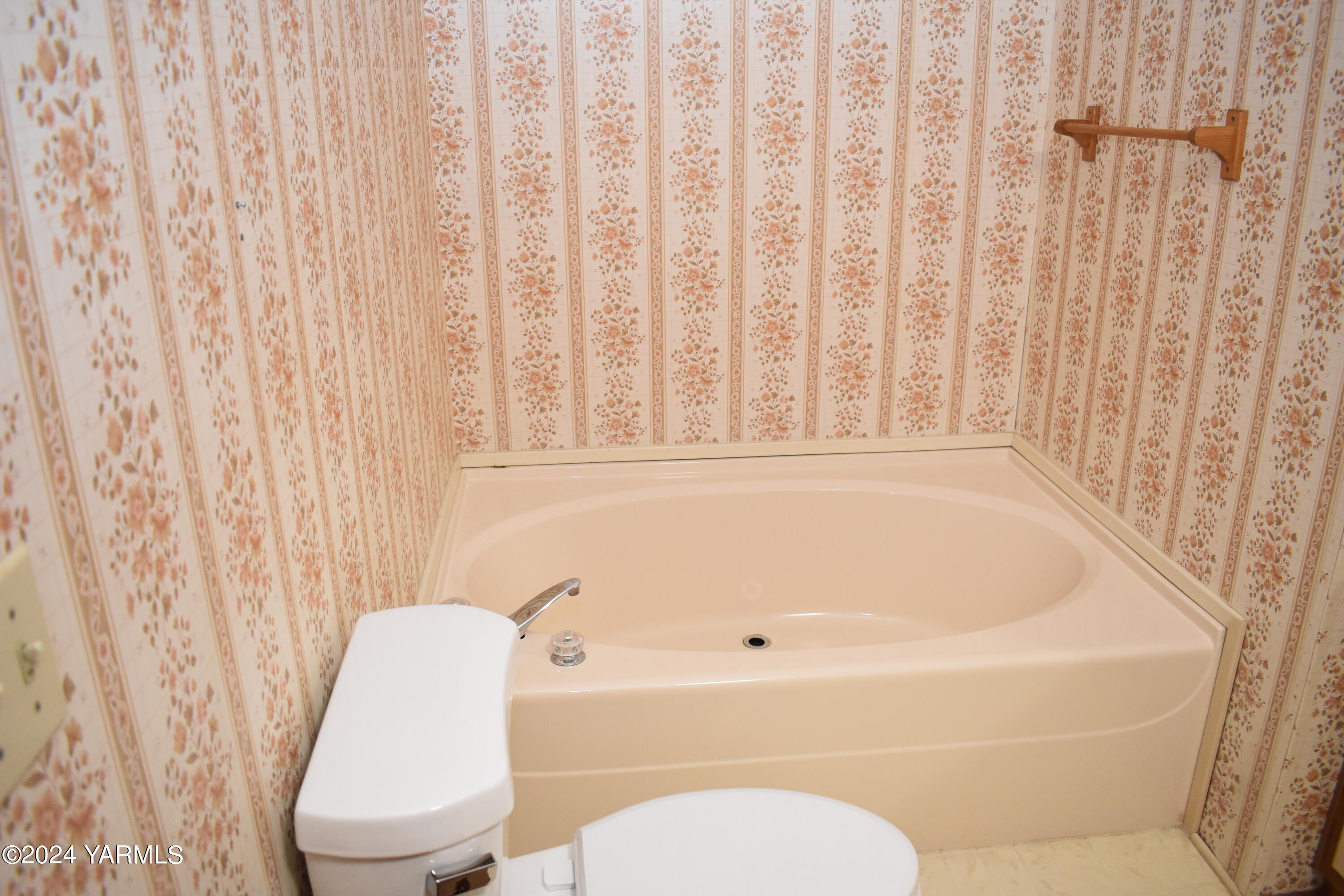 55 W Washington Ave Unit: 43
