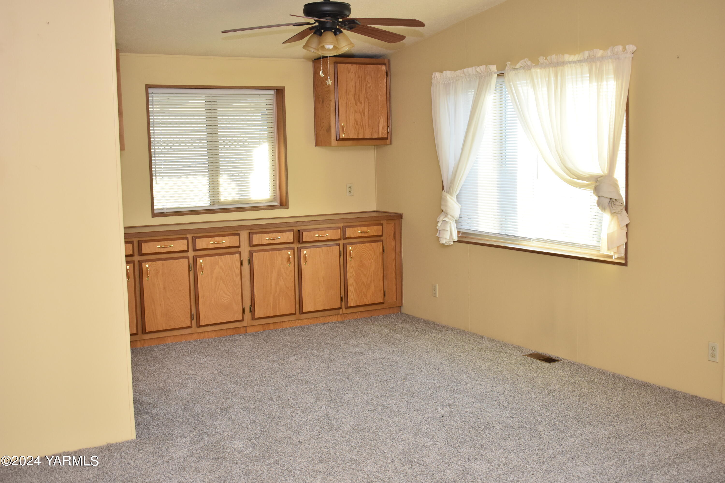 55 W Washington Ave Unit: 43