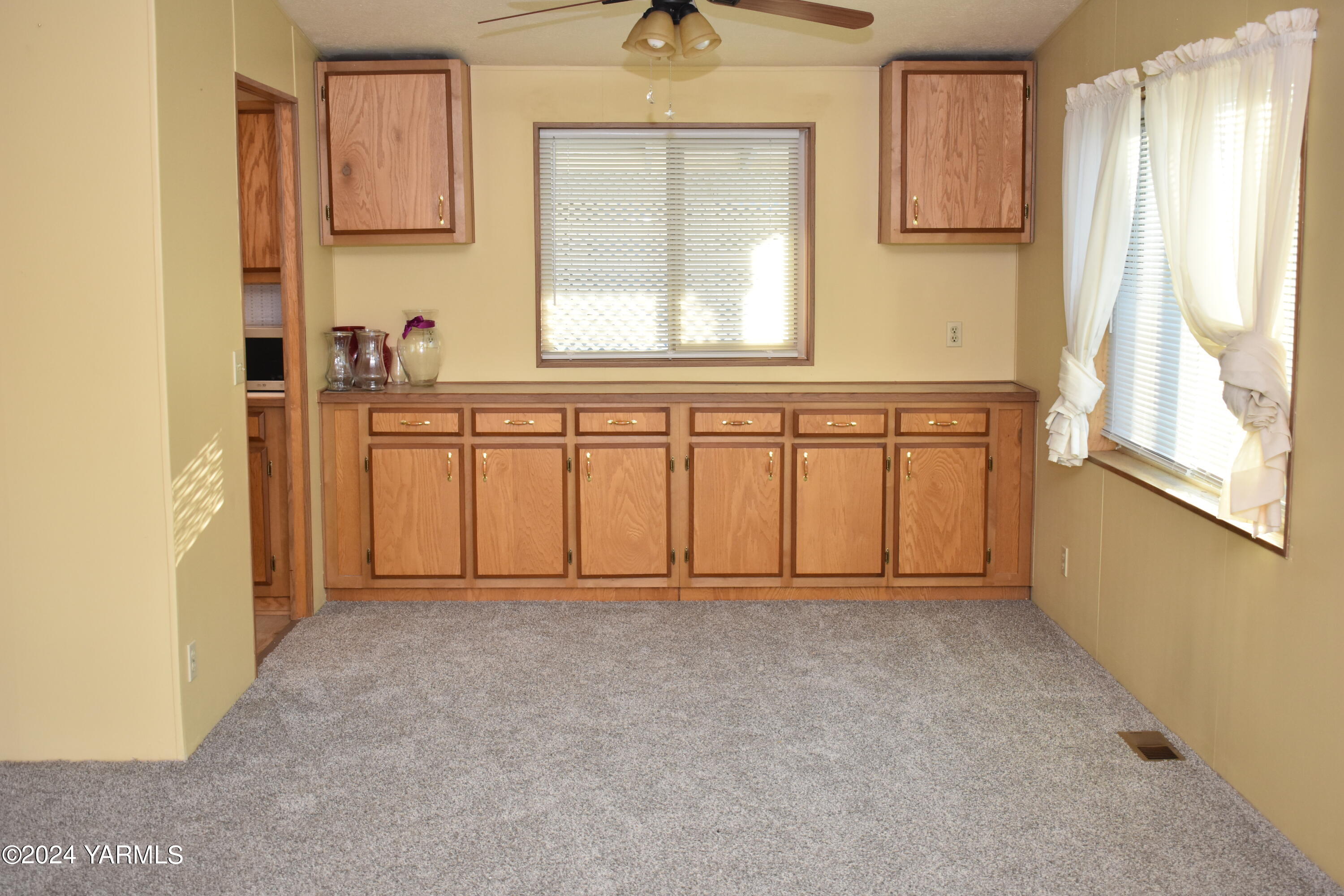 55 W Washington Ave Unit: 43